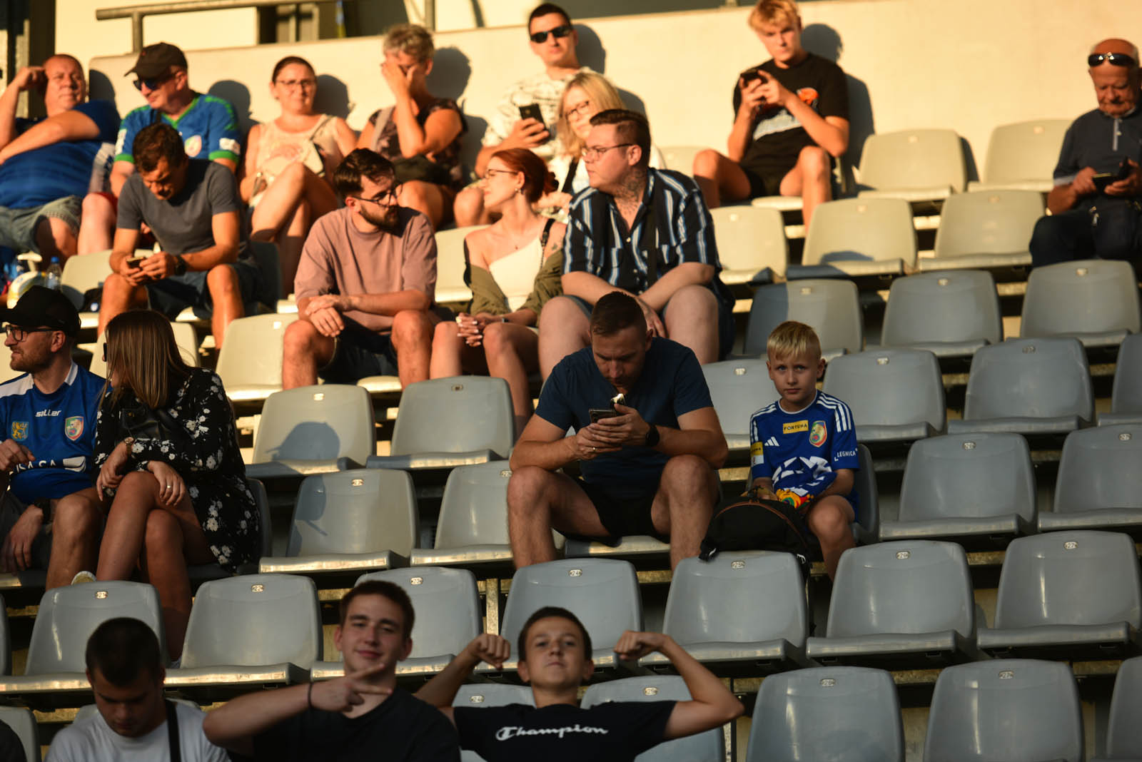 Kibice na meczu Miedź Legnica- ŁKS Łódź. Znajdź się na zdjęciach