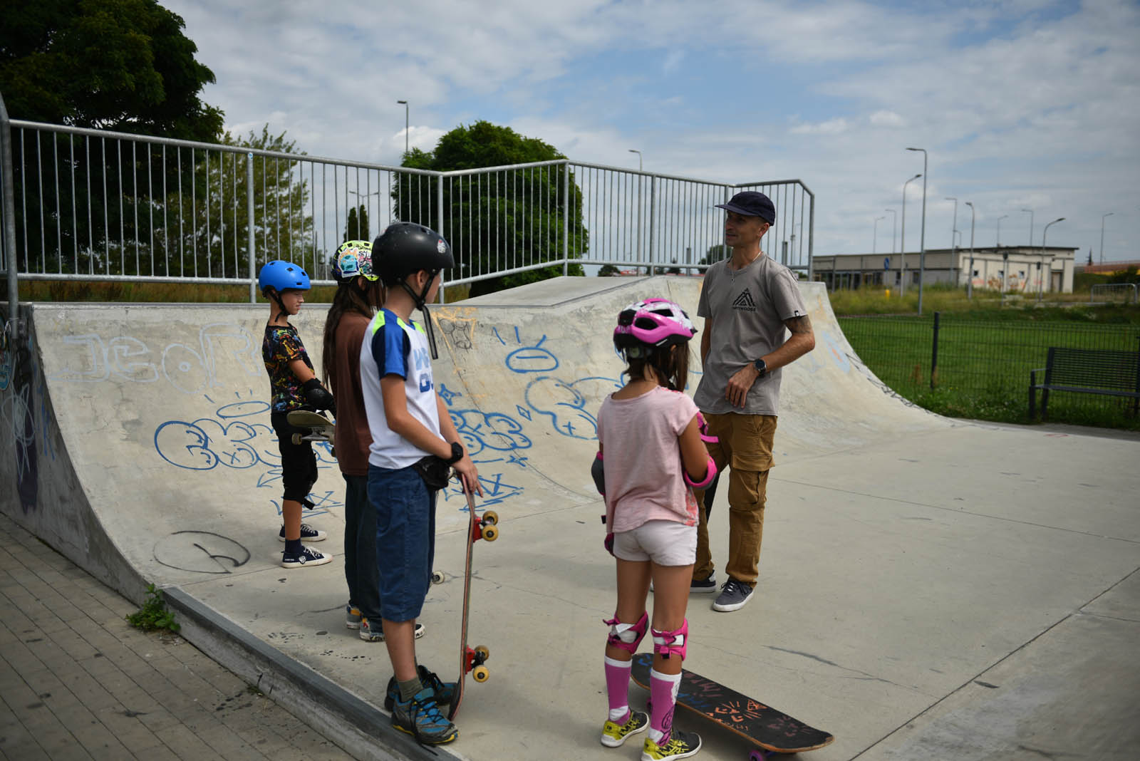 Skatecamp - obóz deskorolkowy odbywa się na Skateparku Legnica