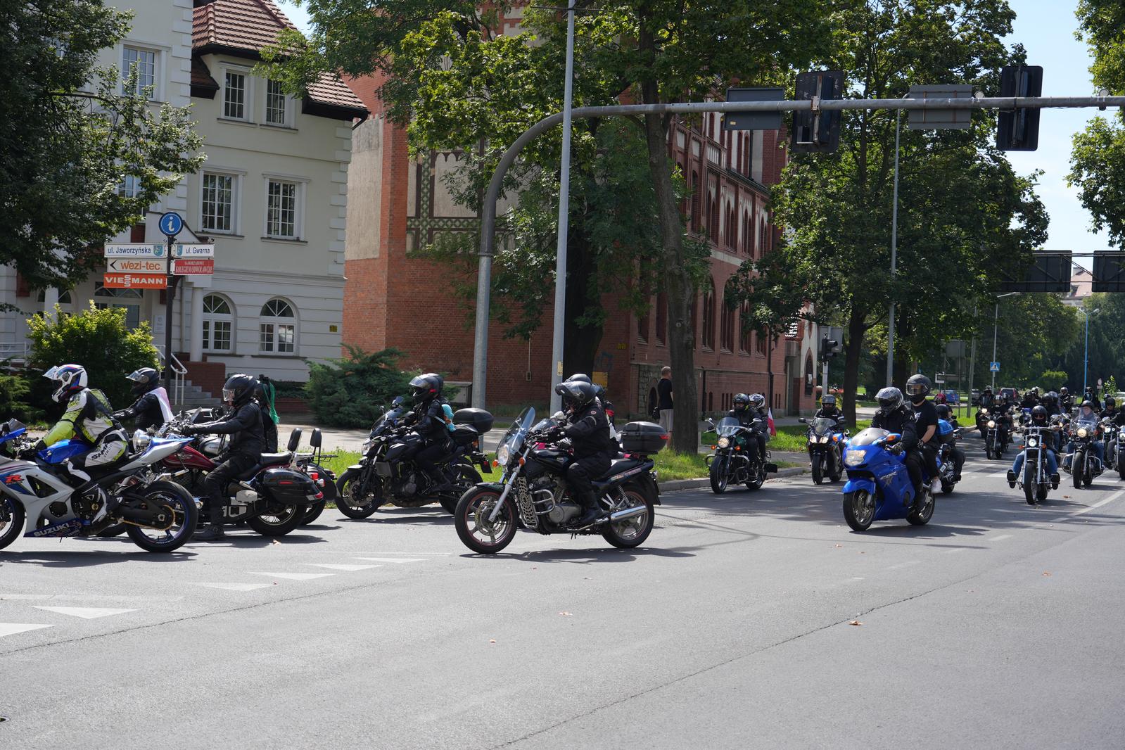 Motocyklowa parada przejechała przez Legnicę