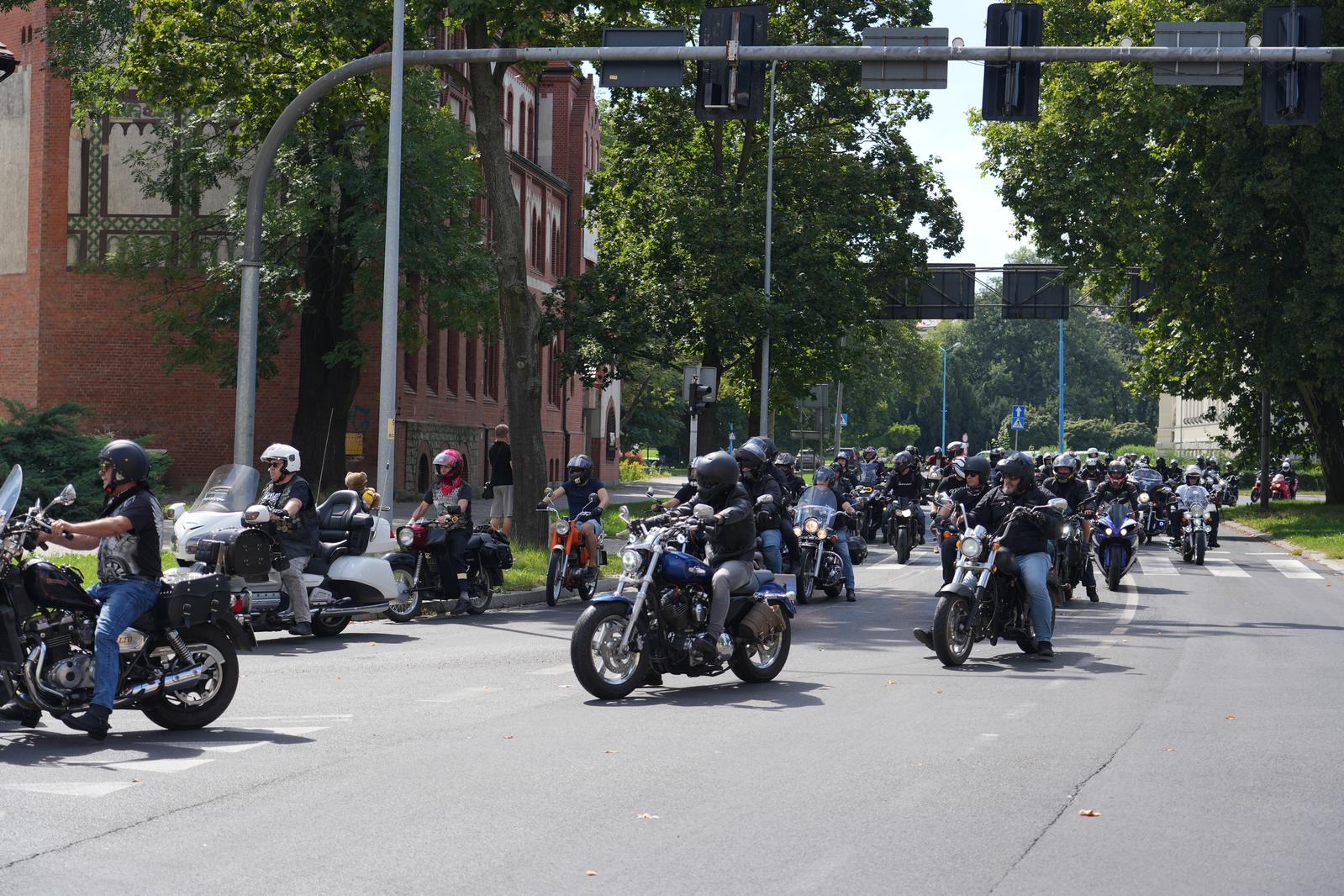 Motocyklowa parada przejechała przez Legnicę