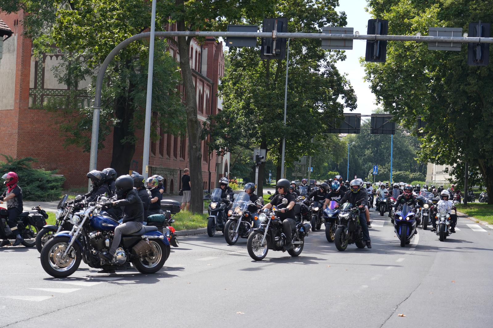 Motocyklowa parada przejechała przez Legnicę