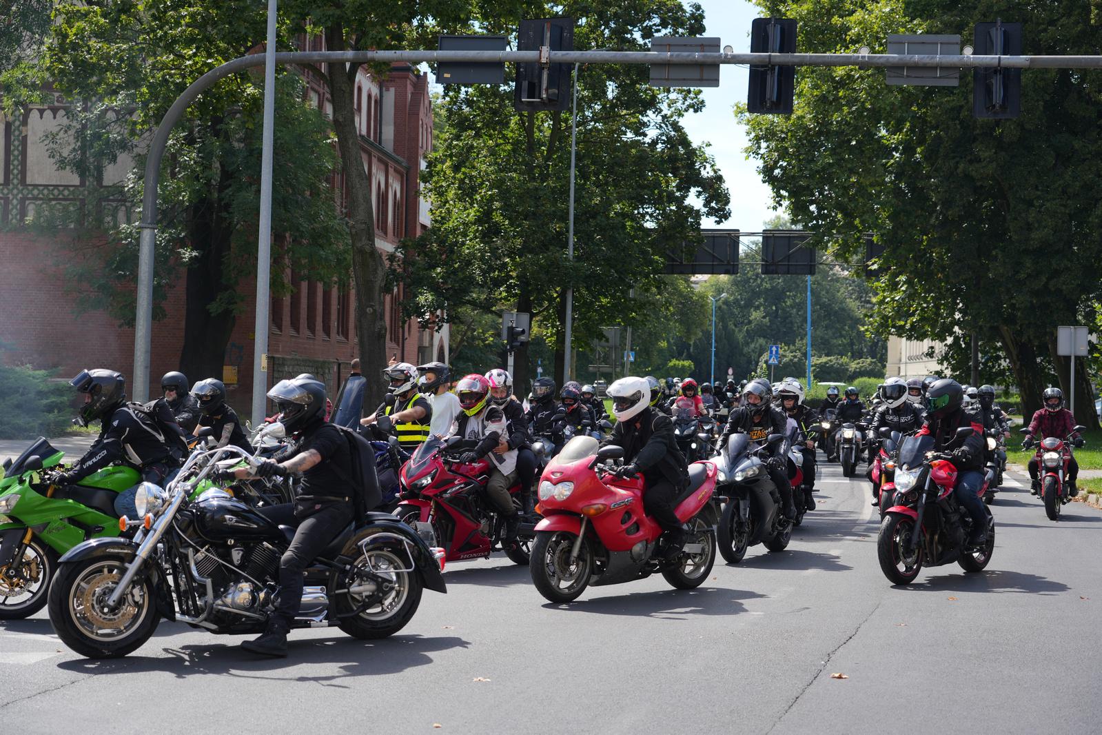 Motocyklowa parada przejechała przez Legnicę