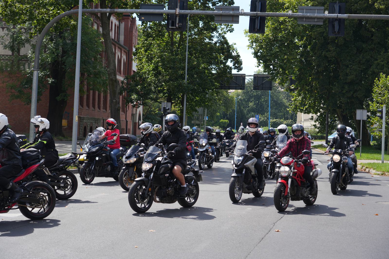 Motocyklowa parada przejechała przez Legnicę
