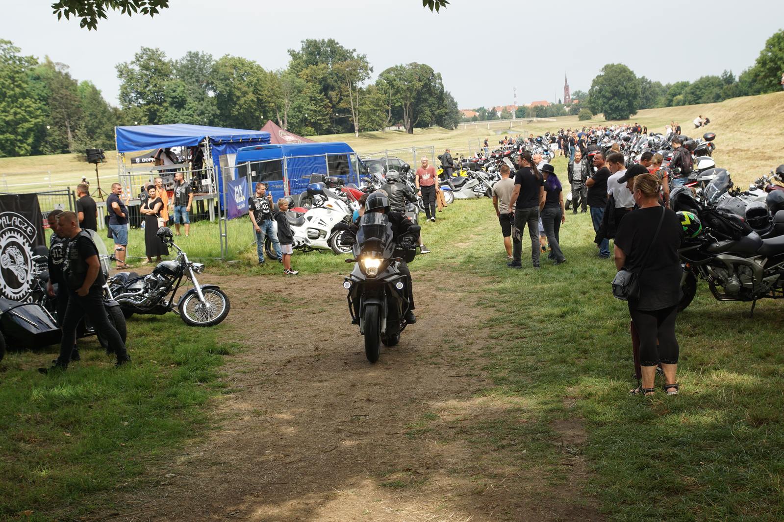 Motocyklowa parada przejechała przez Legnicę