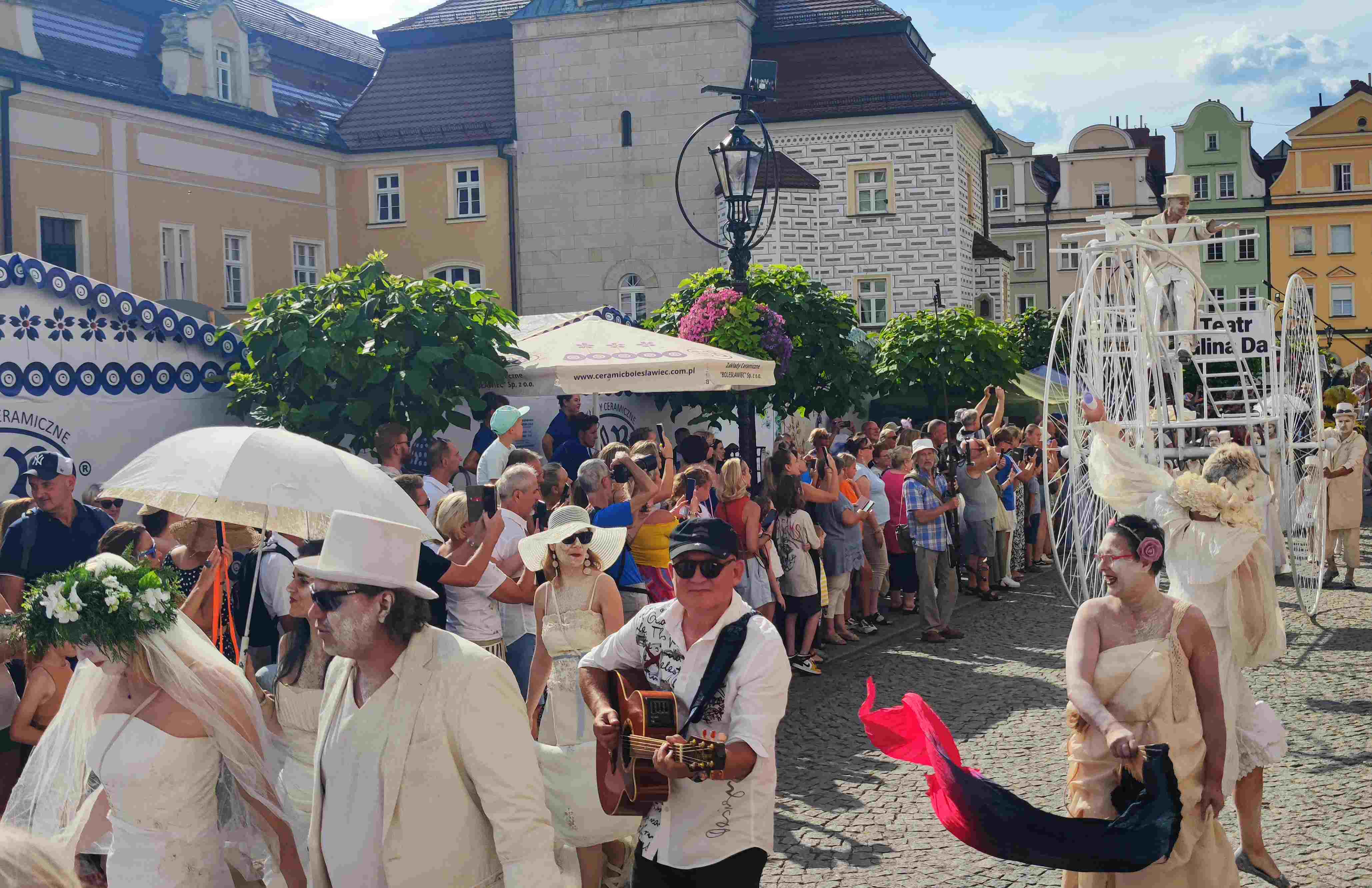 Parada miłości do gliny: Święto ceramiki w Bolesławcu