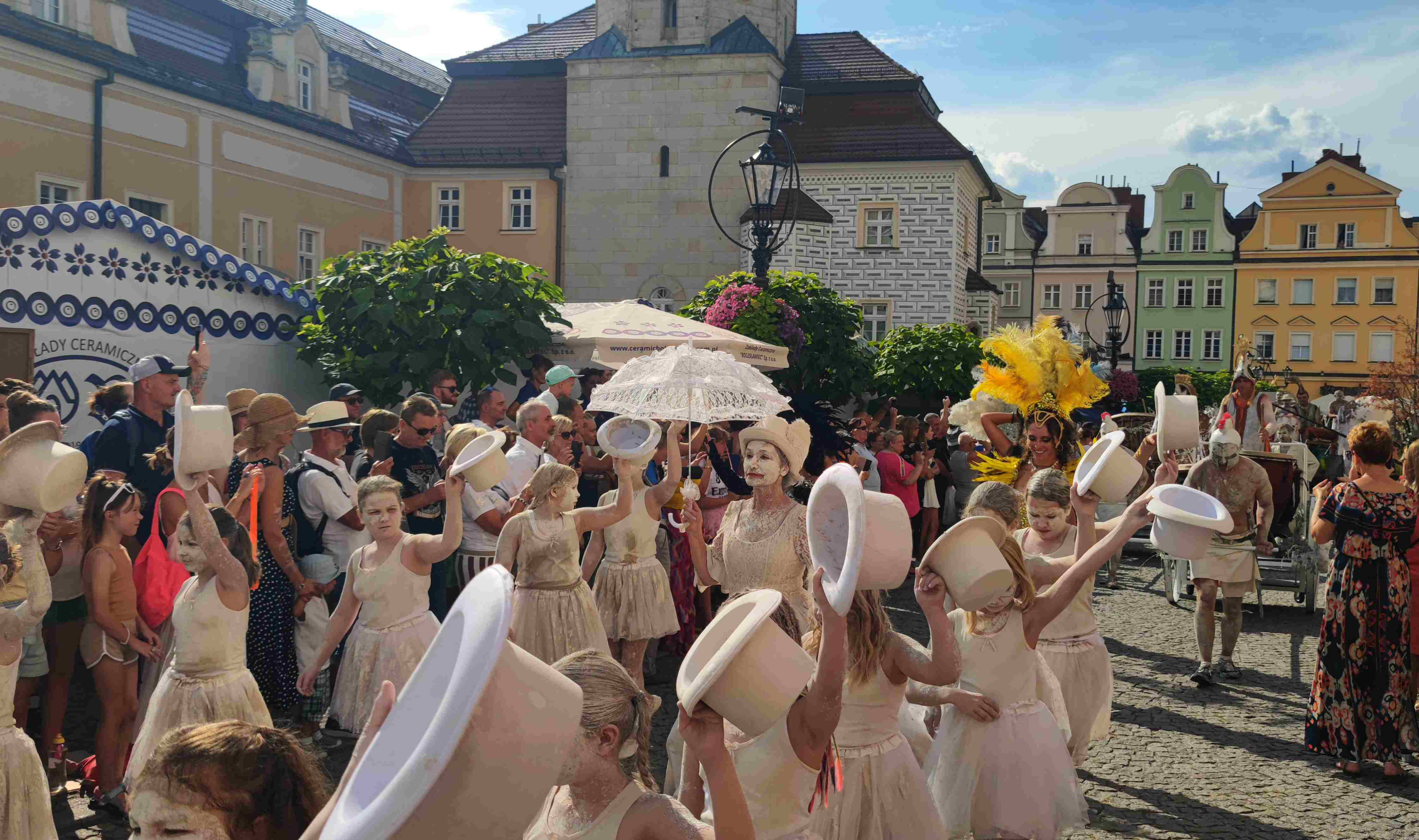 Parada miłości do gliny: Święto ceramiki w Bolesławcu