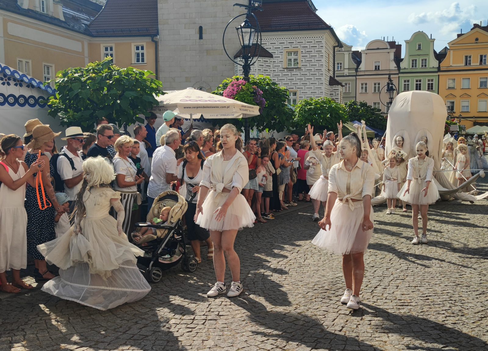 Parada miłości do gliny: Święto ceramiki w Bolesławcu