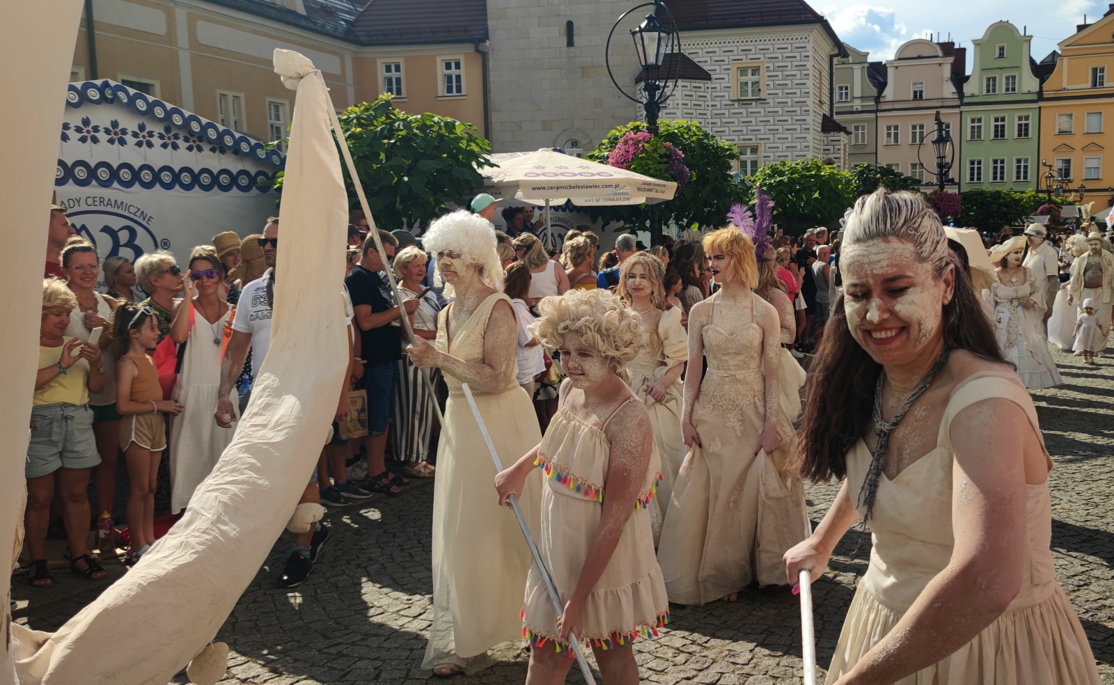 Parada miłości do gliny: Święto ceramiki w Bolesławcu