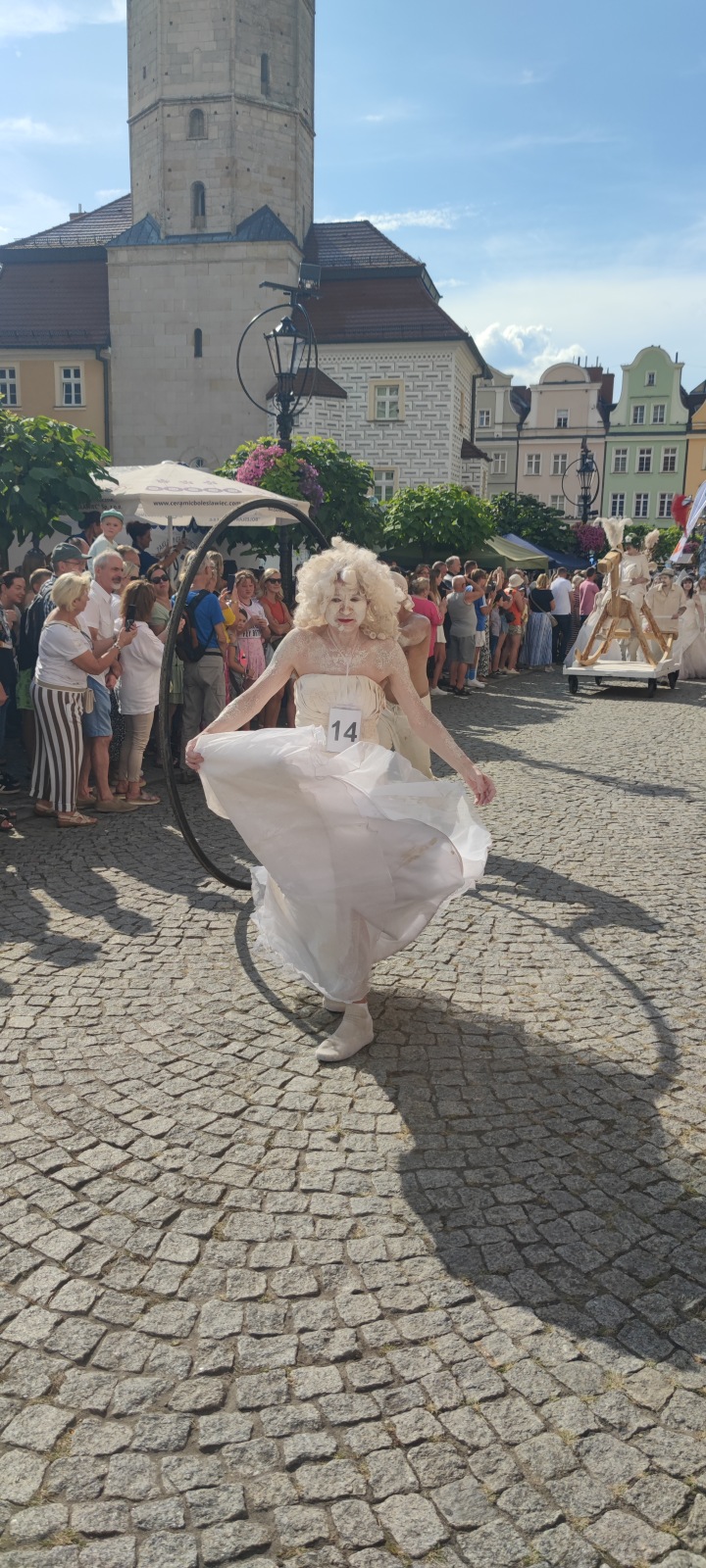 Parada miłości do gliny: Święto ceramiki w Bolesławcu