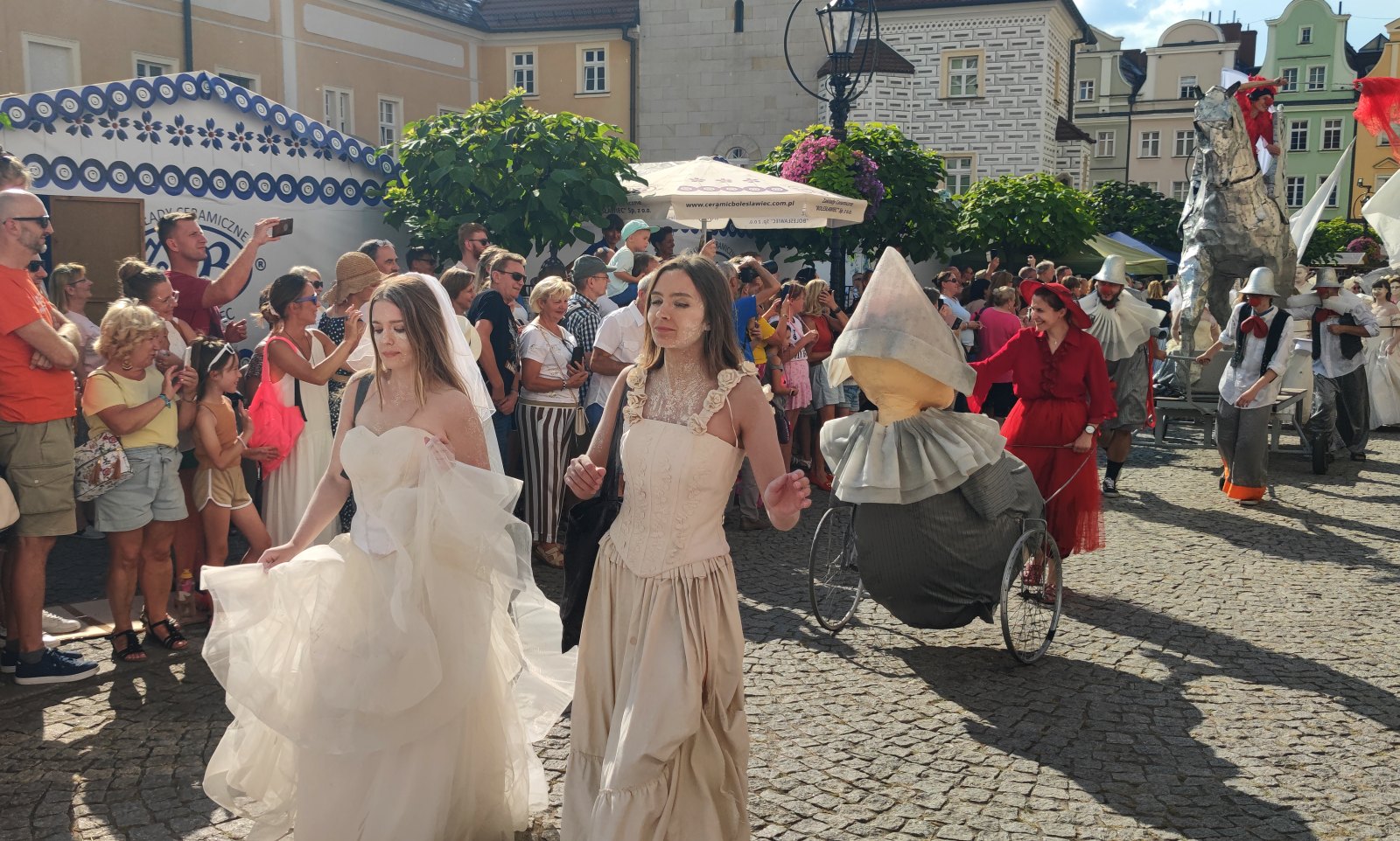 Parada miłości do gliny: Święto ceramiki w Bolesławcu