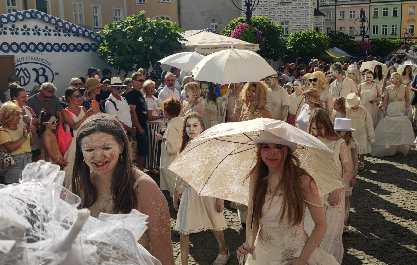 Parada miłości do gliny: Święto ceramiki w Bolesławcu