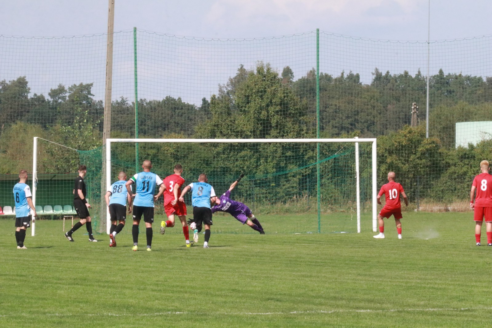 Dąb Stowarzyszenie Siedliska po walkowerze wygrywa 3:0