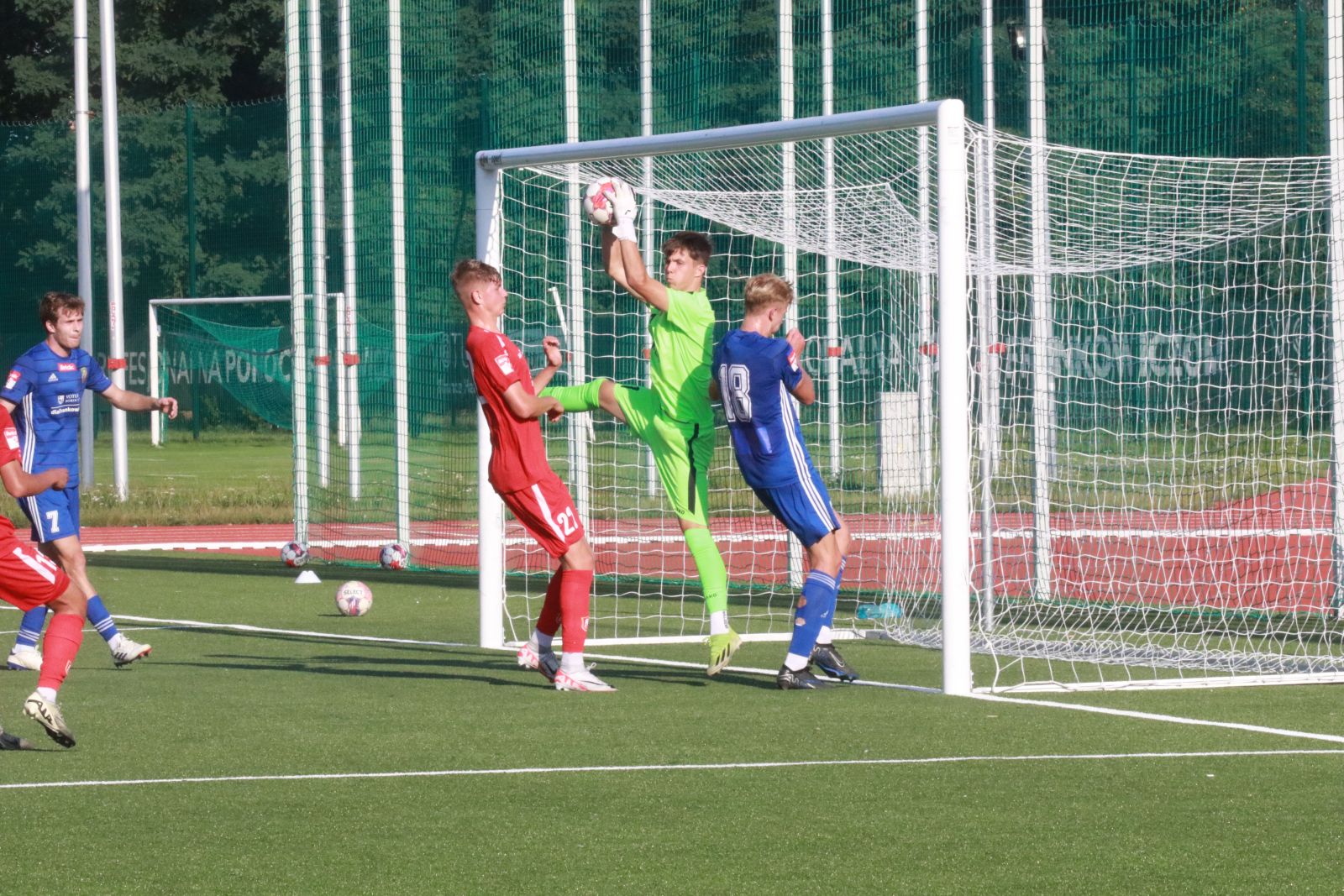 Gol dla Miedzi II w ostatniej minucie meczu na wagę zwycięstwa