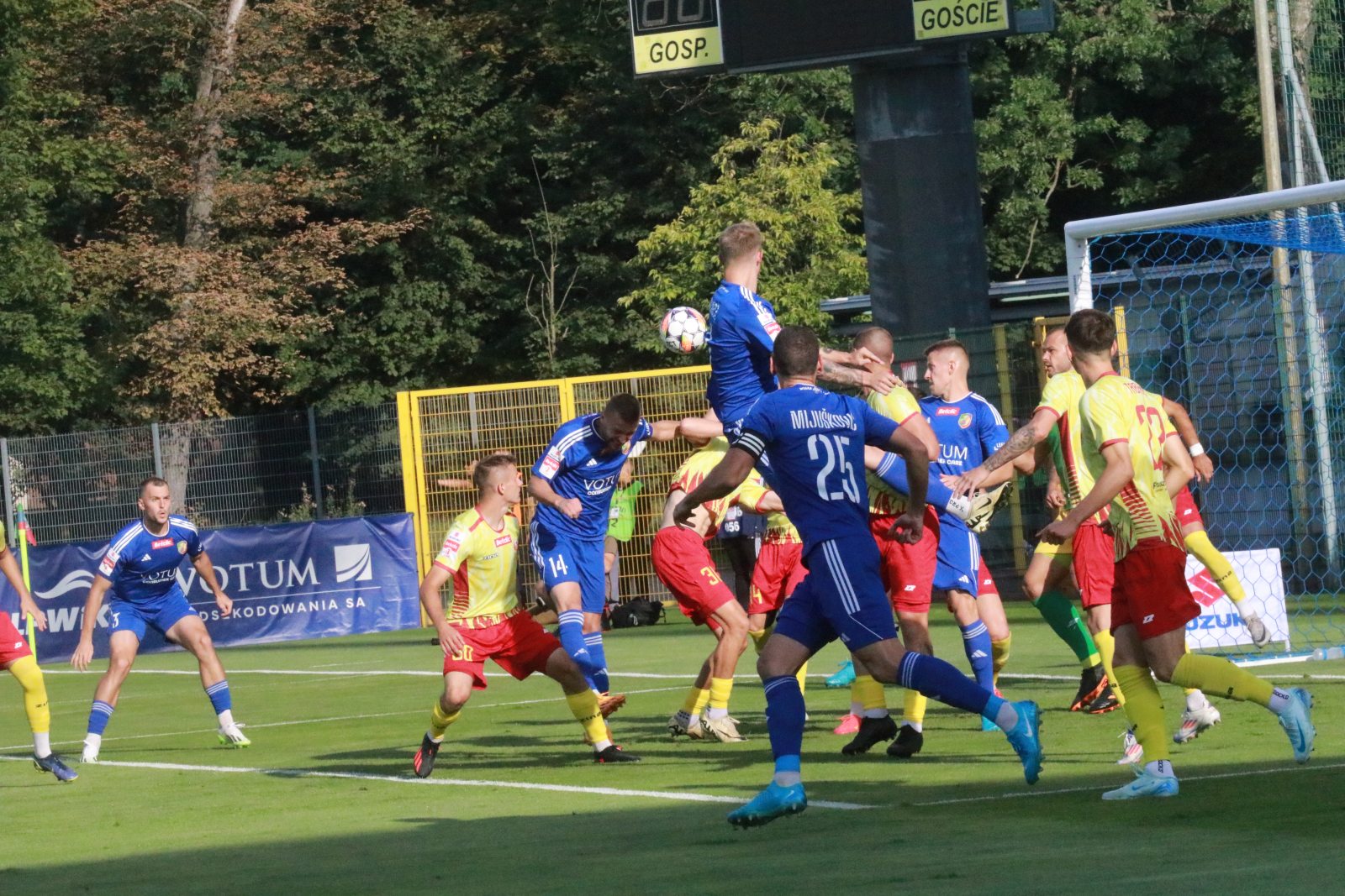 Wysoka wygrana Miedzi Legnica ze Zniczem Pruszków