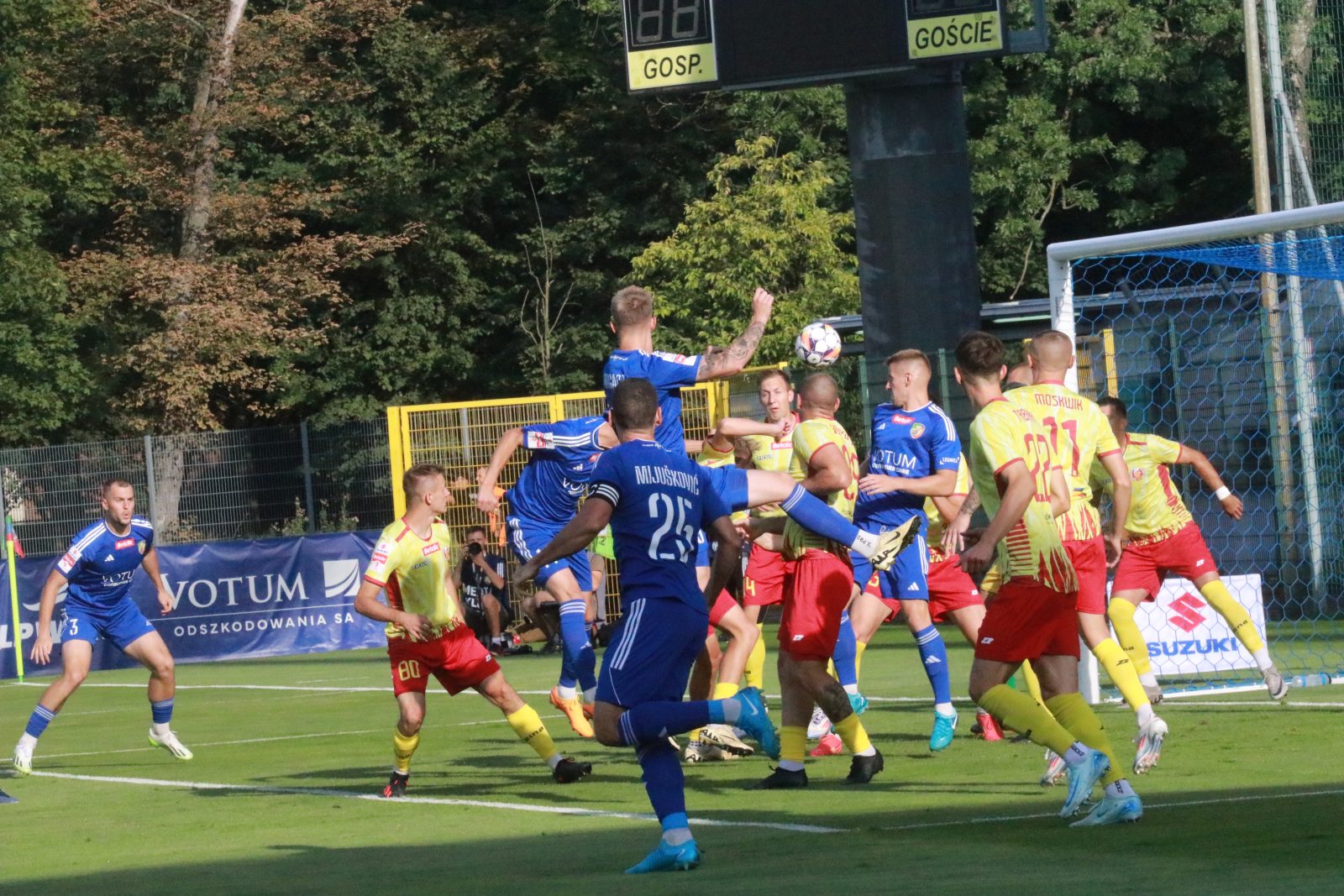 Wysoka wygrana Miedzi Legnica ze Zniczem Pruszków