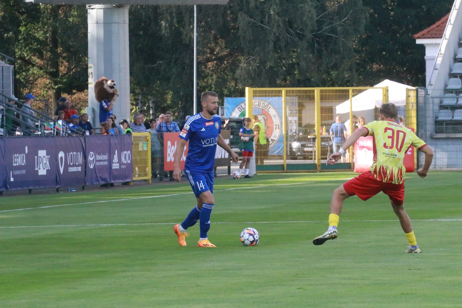 Wysoka wygrana Miedzi Legnica ze Zniczem Pruszków