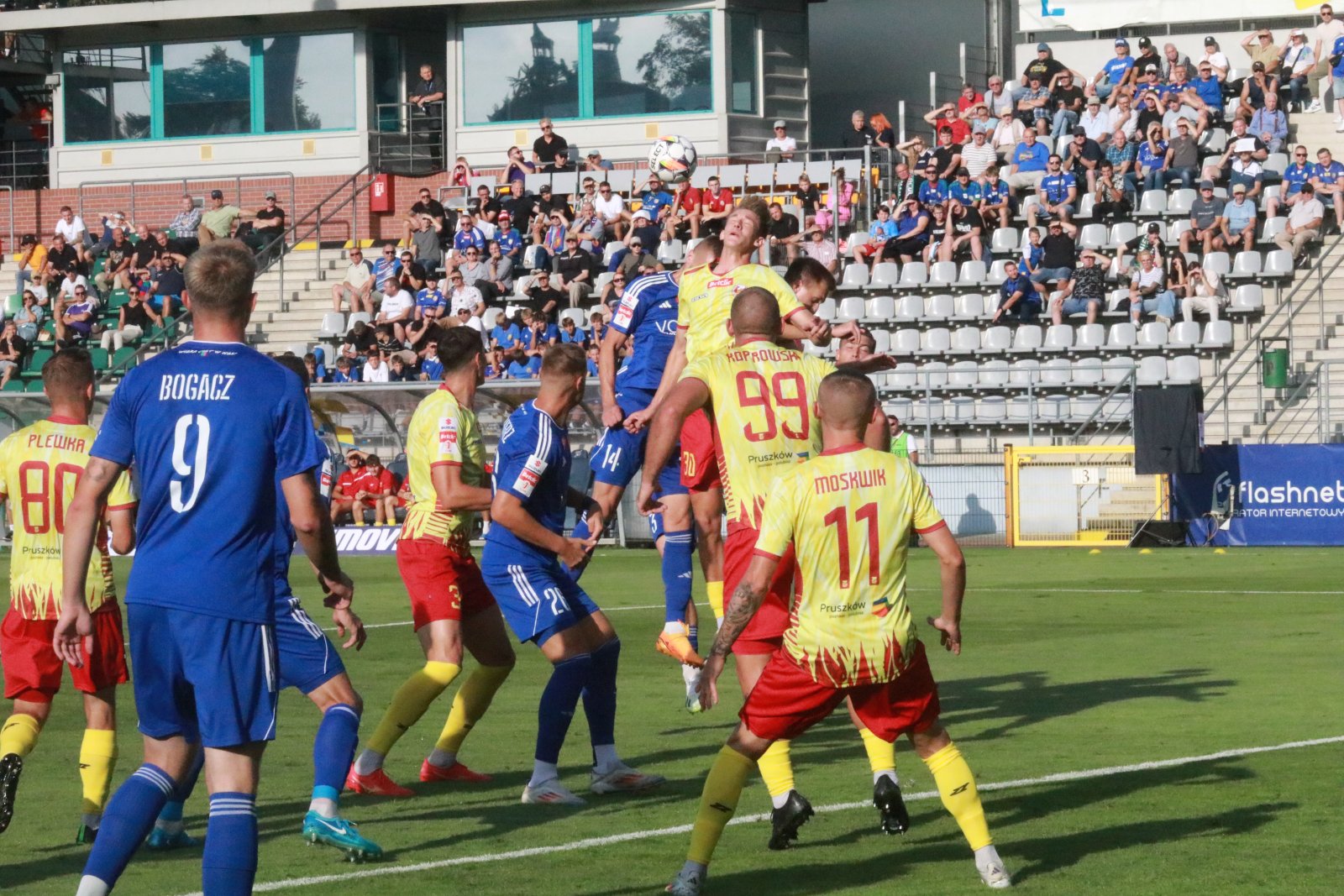 Wysoka wygrana Miedzi Legnica ze Zniczem Pruszków