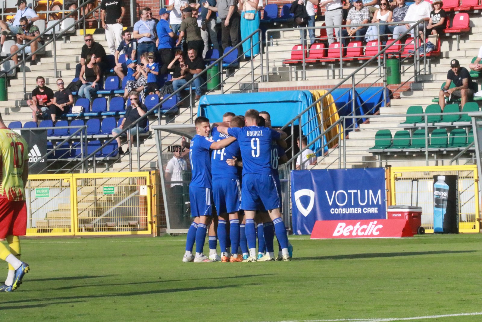 Wysoka wygrana Miedzi Legnica ze Zniczem Pruszków
