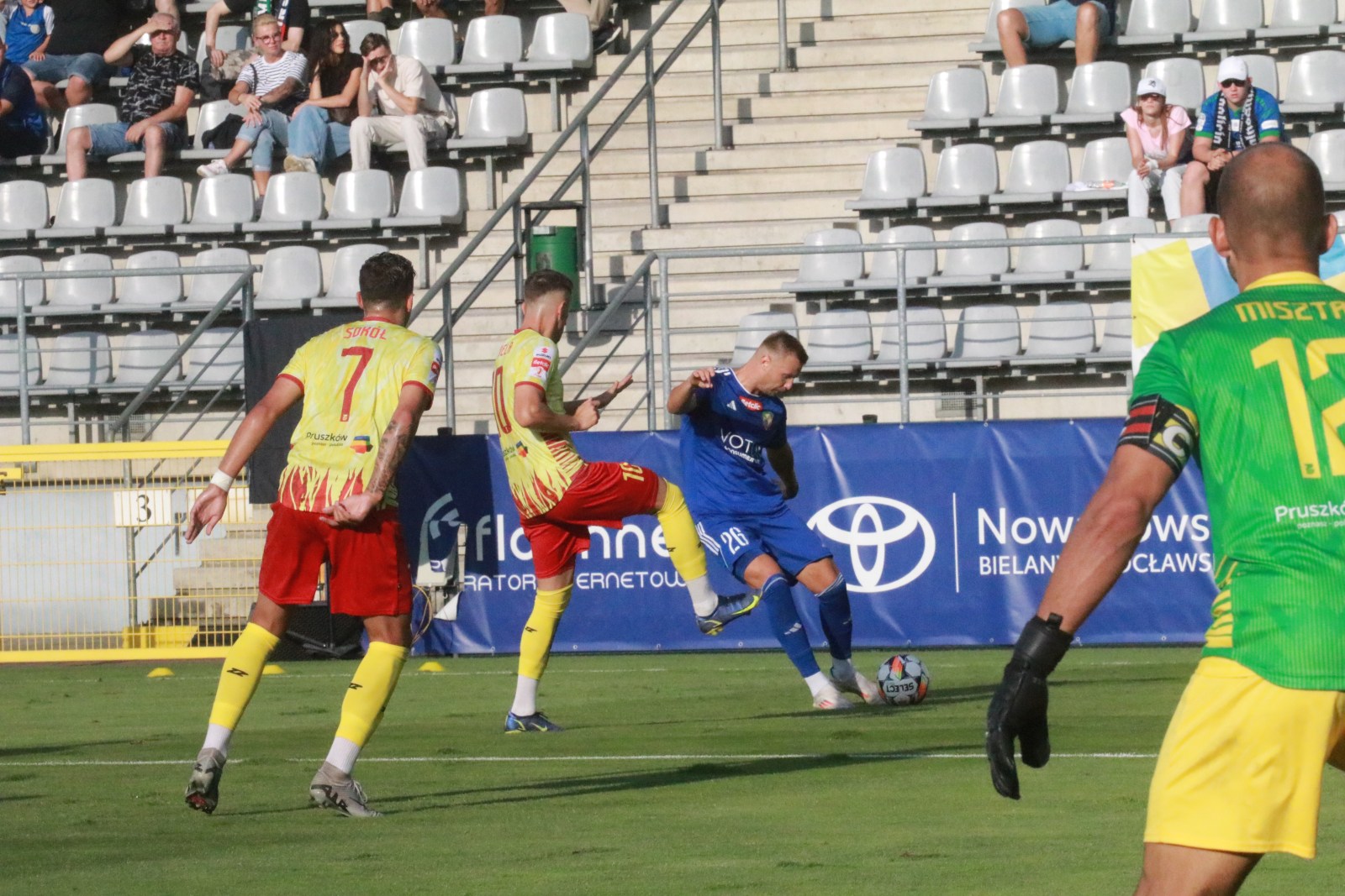 Wysoka wygrana Miedzi Legnica ze Zniczem Pruszków