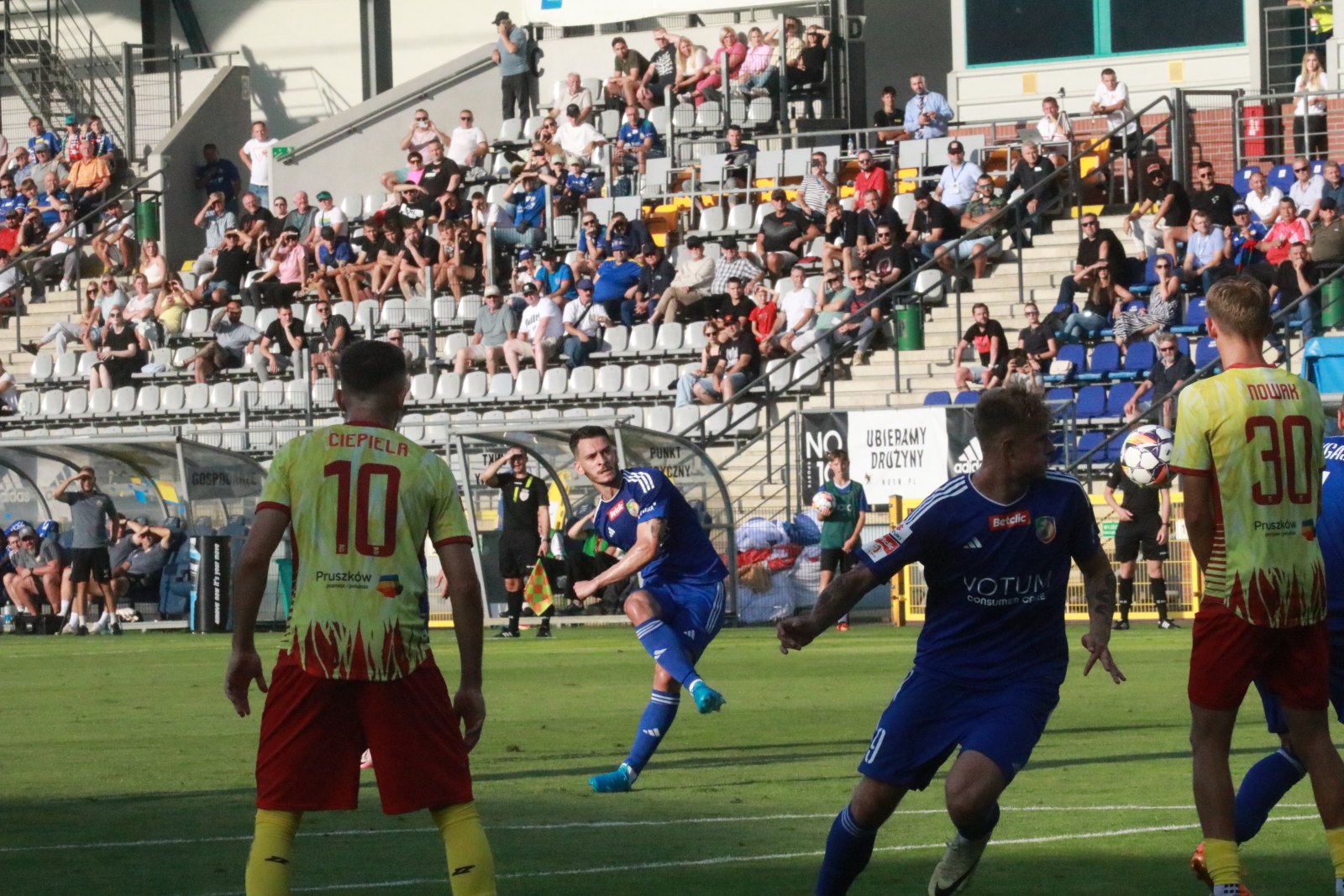 Wysoka wygrana Miedzi Legnica ze Zniczem Pruszków