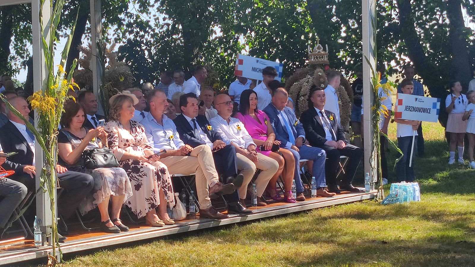 Dożynki Gminy Chojnów odbywają się w malowniczych Okmianach