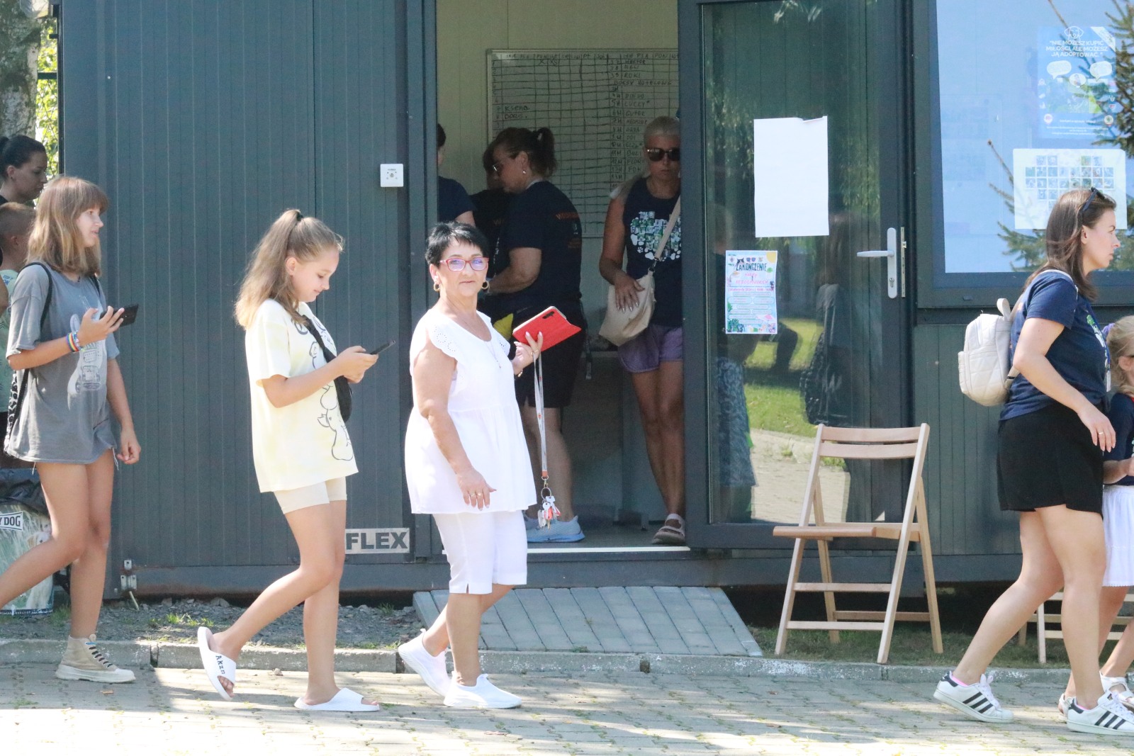 Letnie pożegnanie w schronisku: Spotkanie z Bezdomniakami