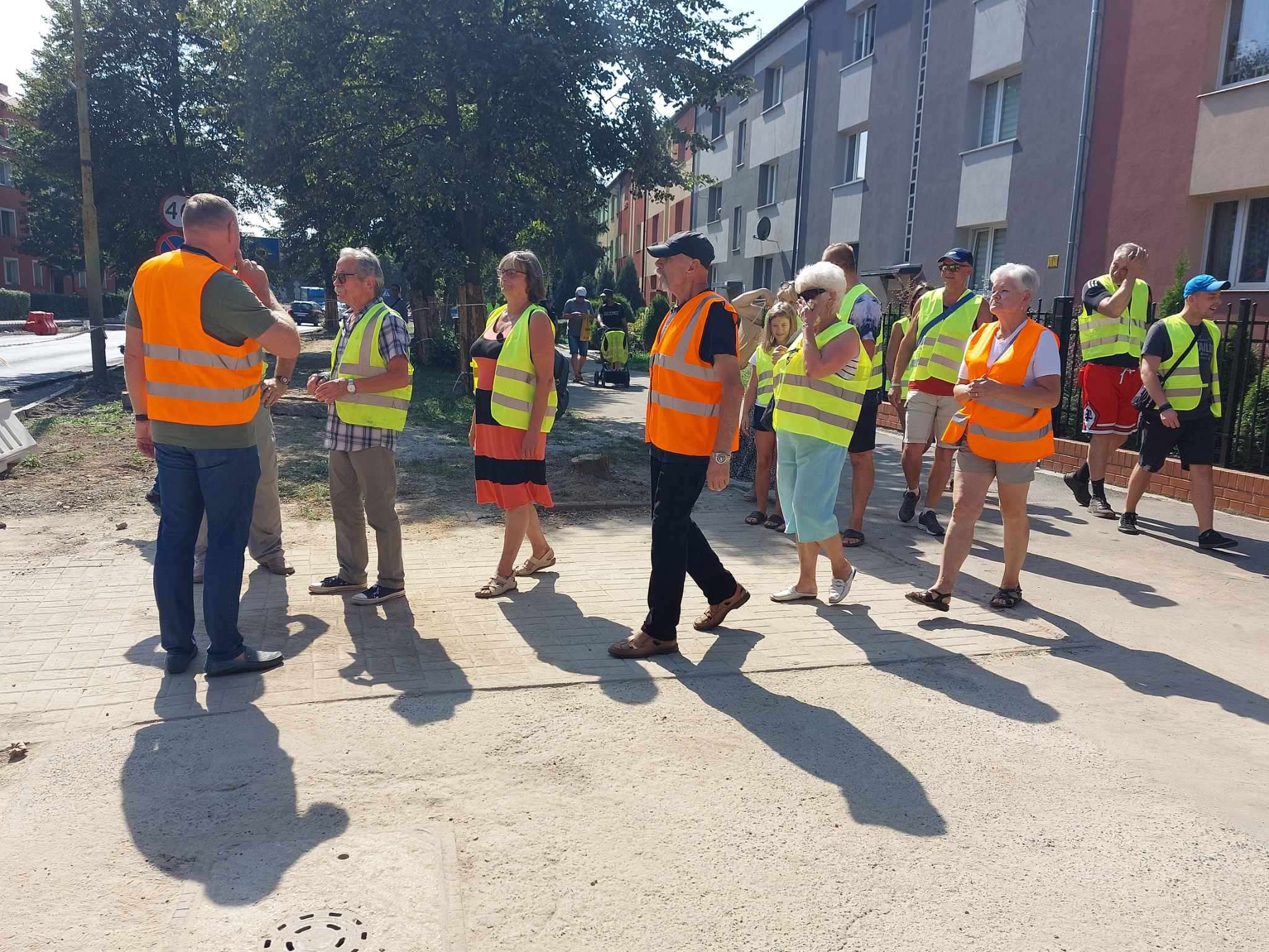 Protestowali przeciwko likwidacji  wjazdu na podwórze
