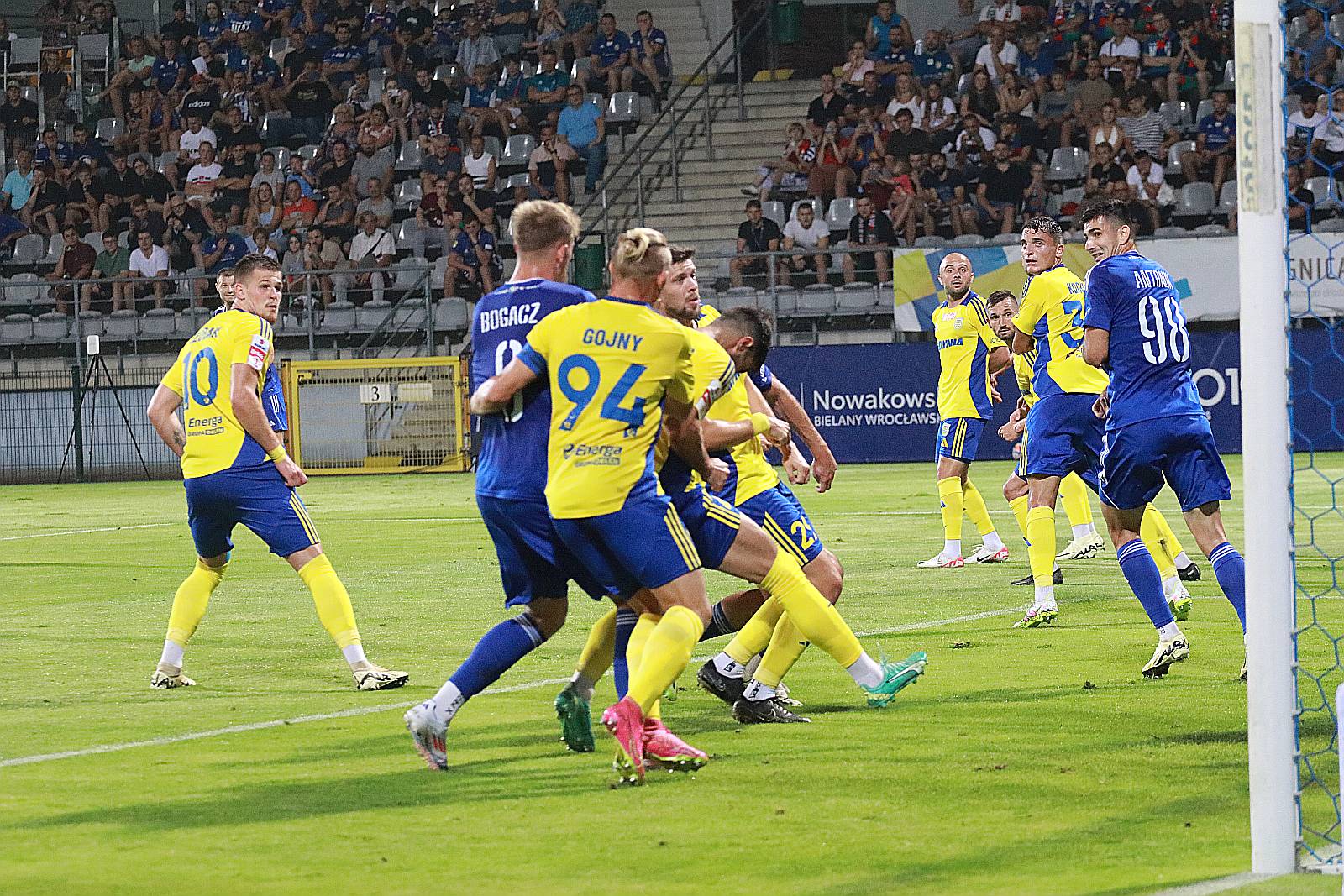 Legniczanie przegrali na własnym boisku z Arką Gdynia