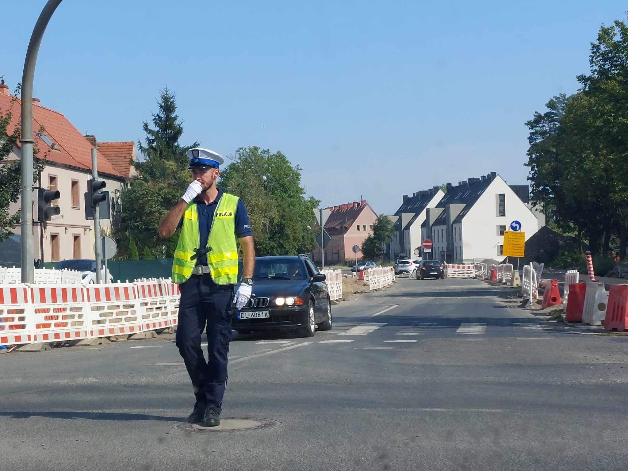 Protestowali przeciwko likwidacji  wjazdu na podwórze
