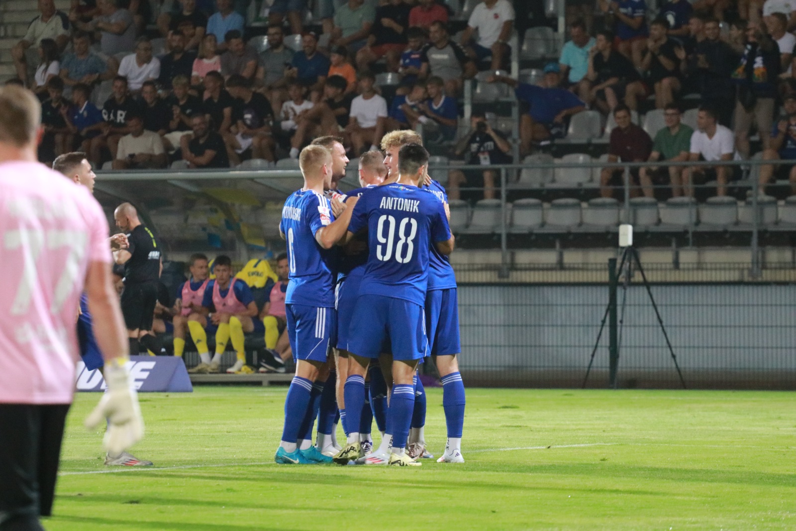 Legniczanie przegrali na własnym boisku z Arką Gdynia