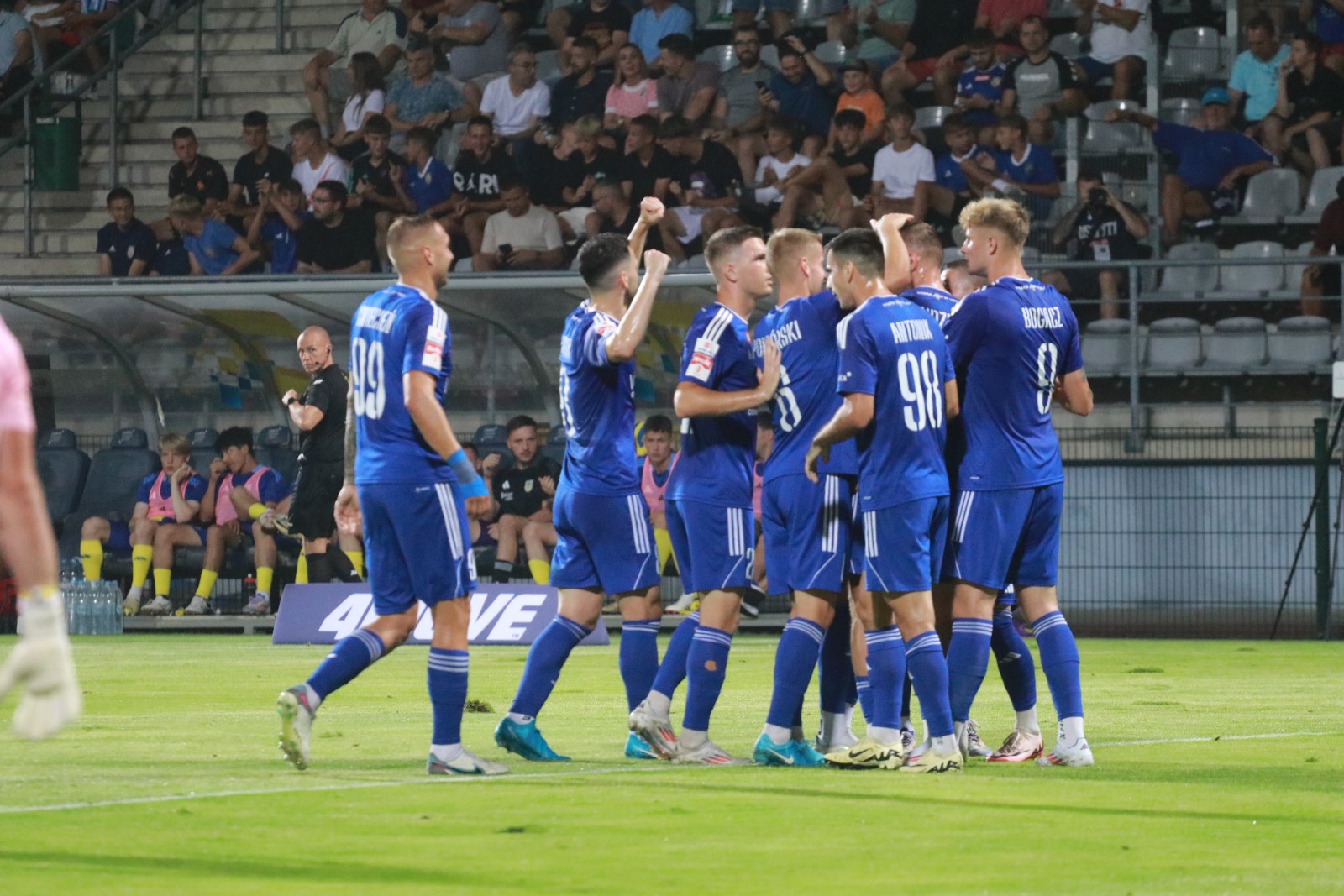 Legniczanie przegrali na własnym boisku z Arką Gdynia
