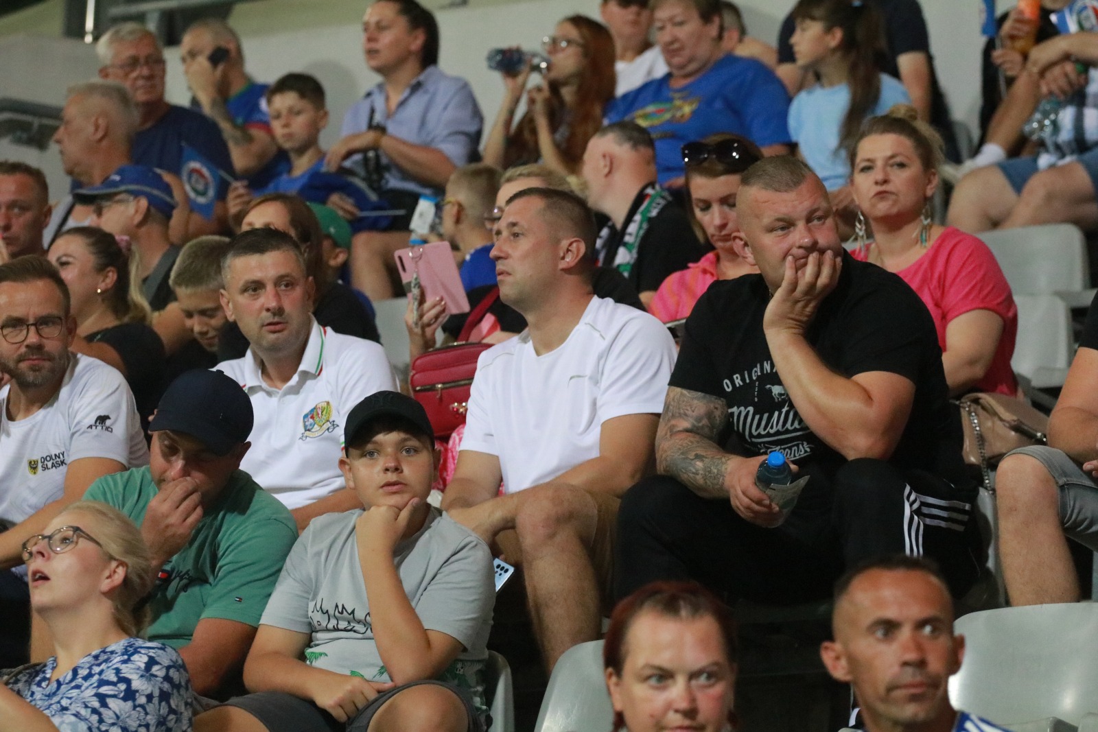Blisko pięć tysięcy kibiców dopingowało piłkarzy Miedzi