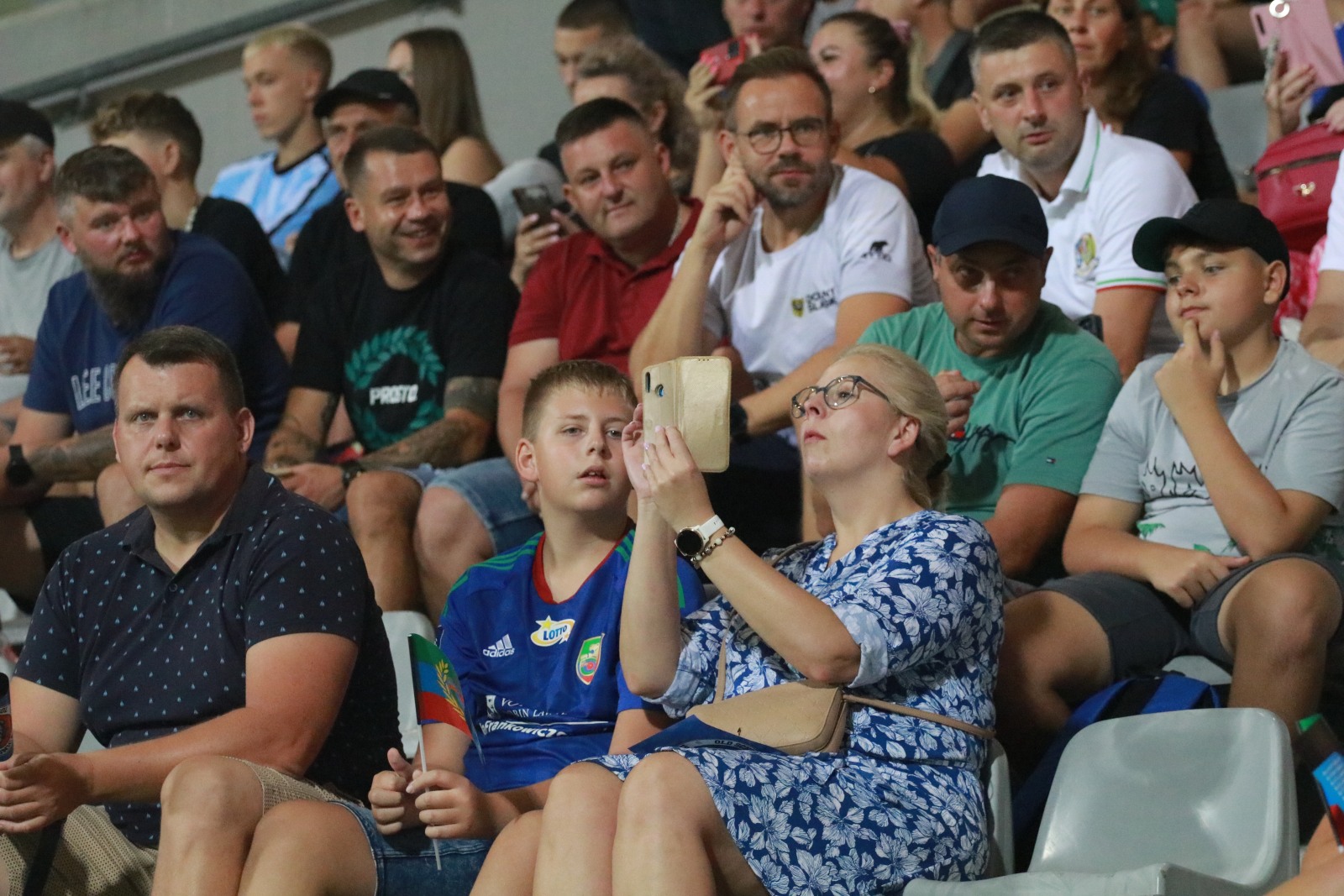 Blisko pięć tysięcy kibiców dopingowało piłkarzy Miedzi