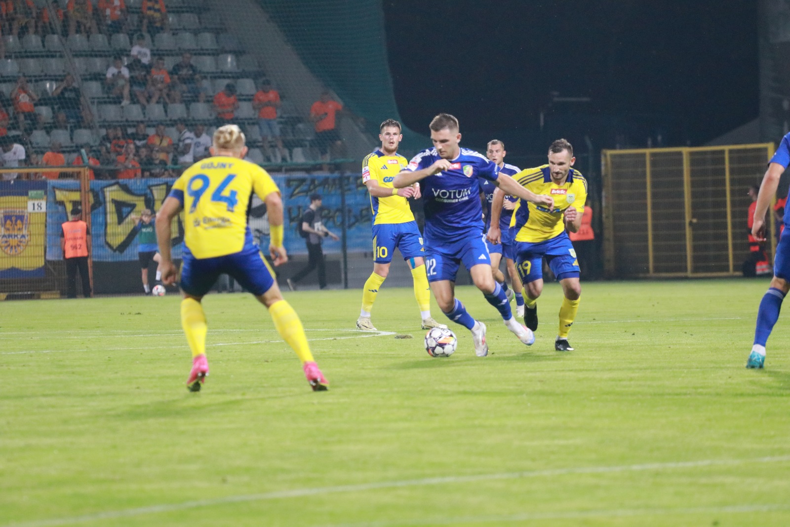 Legniczanie przegrali na własnym boisku z Arką Gdynia