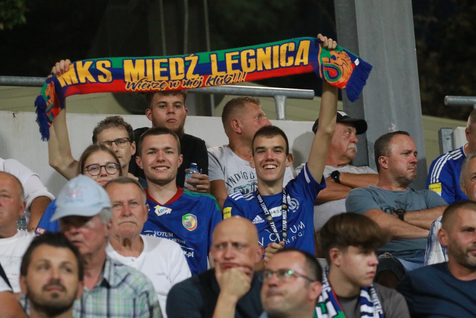 Blisko pięć tysięcy kibiców dopingowało piłkarzy Miedzi