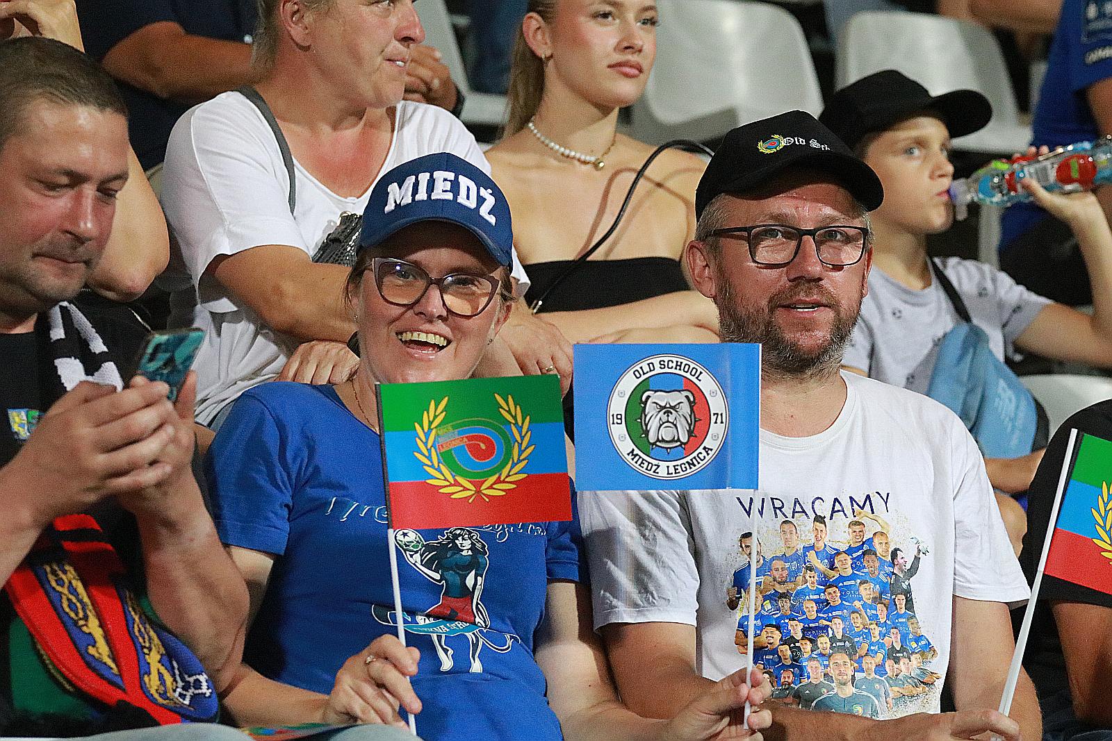 Blisko pięć tysięcy kibiców dopingowało piłkarzy Miedzi