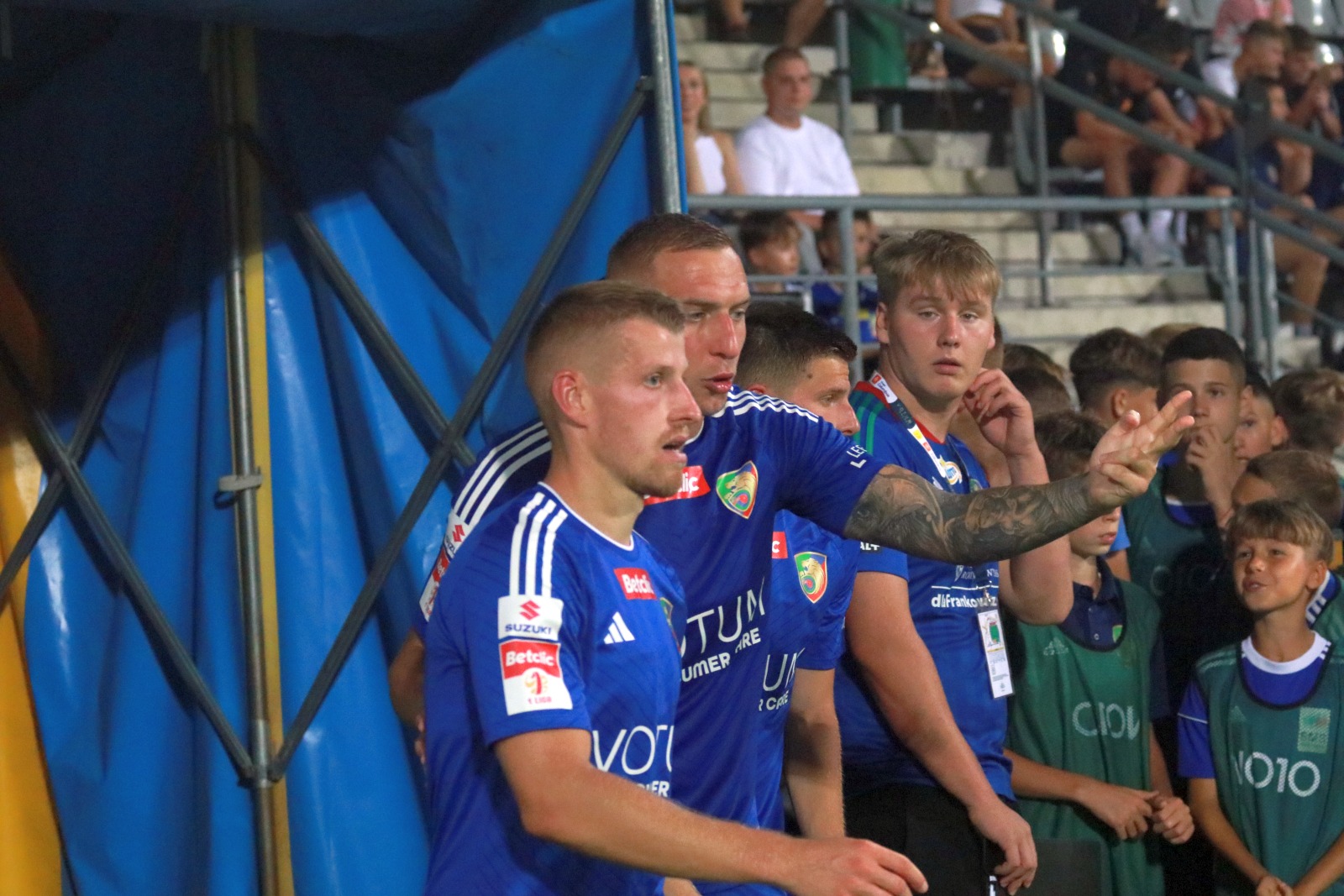 Legniczanie przegrali na własnym boisku z Arką Gdynia