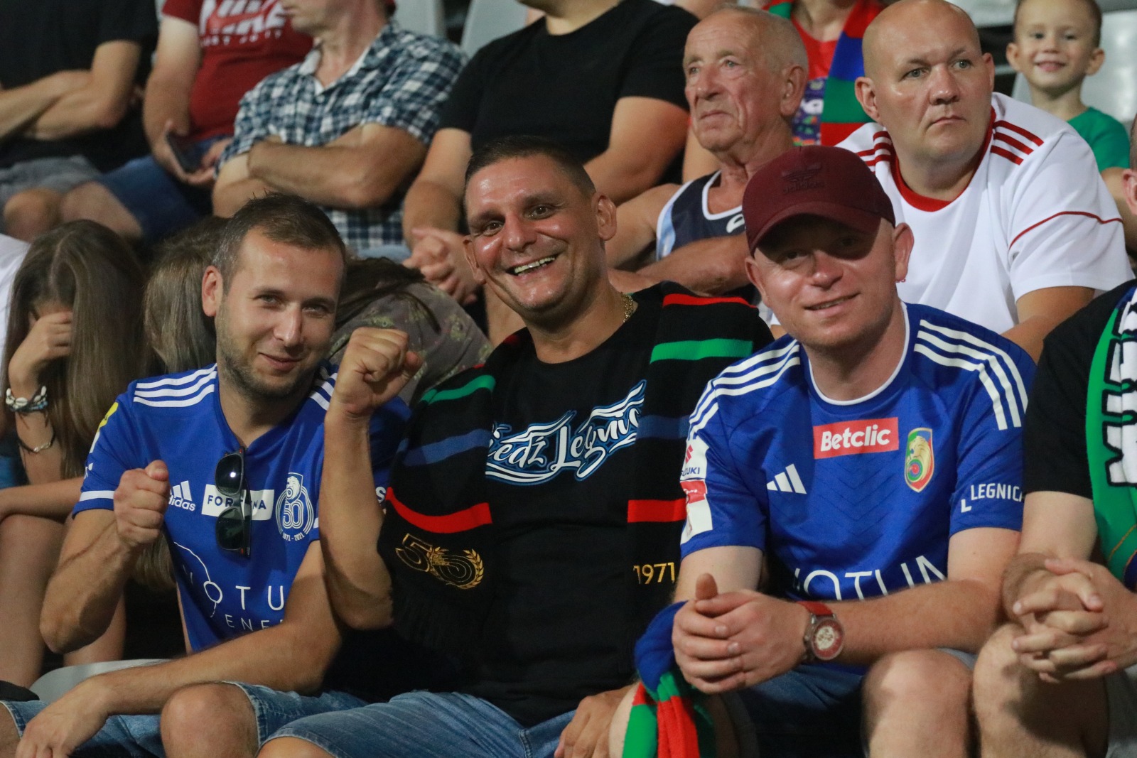 Blisko pięć tysięcy kibiców dopingowało piłkarzy Miedzi