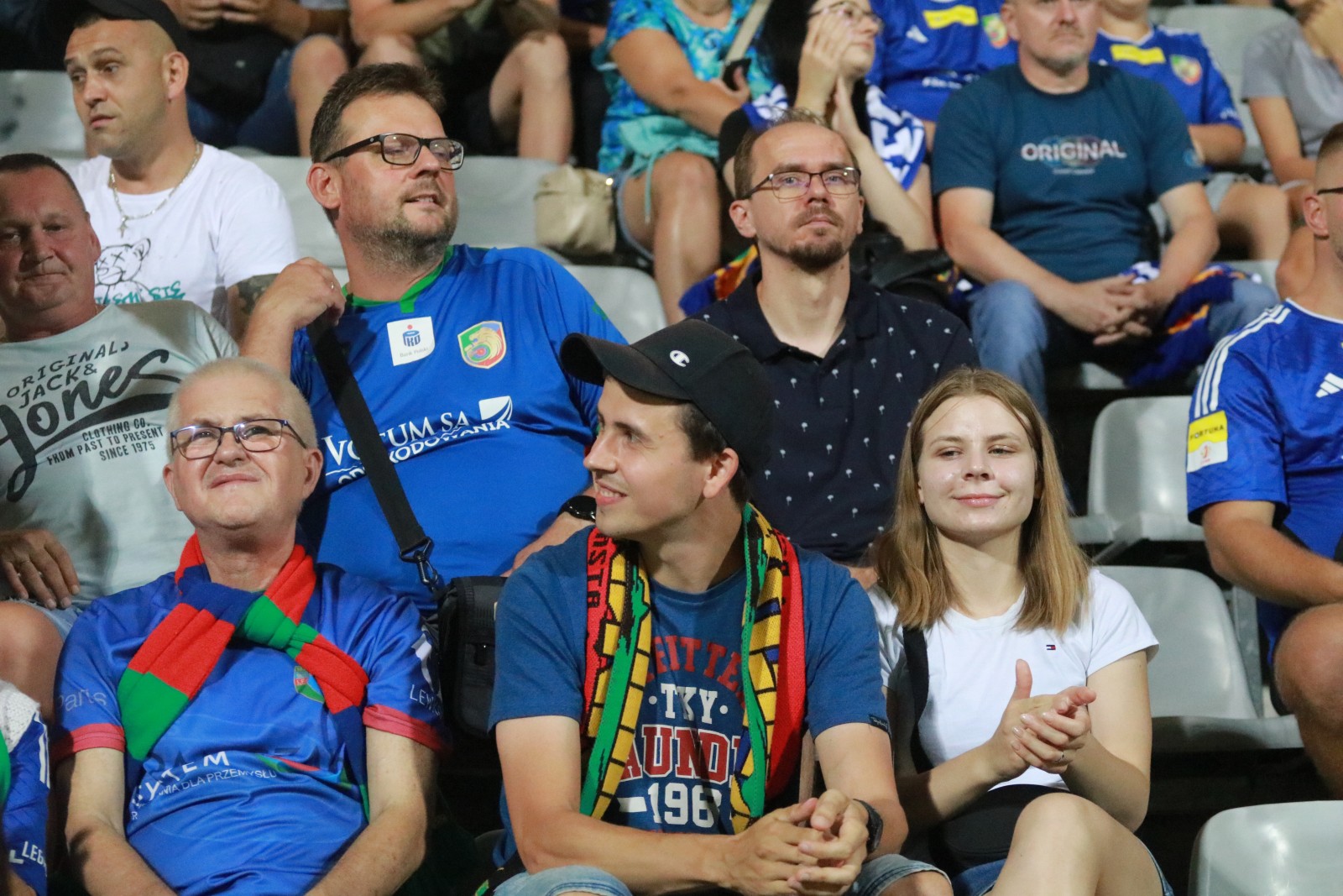 Blisko pięć tysięcy kibiców dopingowało piłkarzy Miedzi