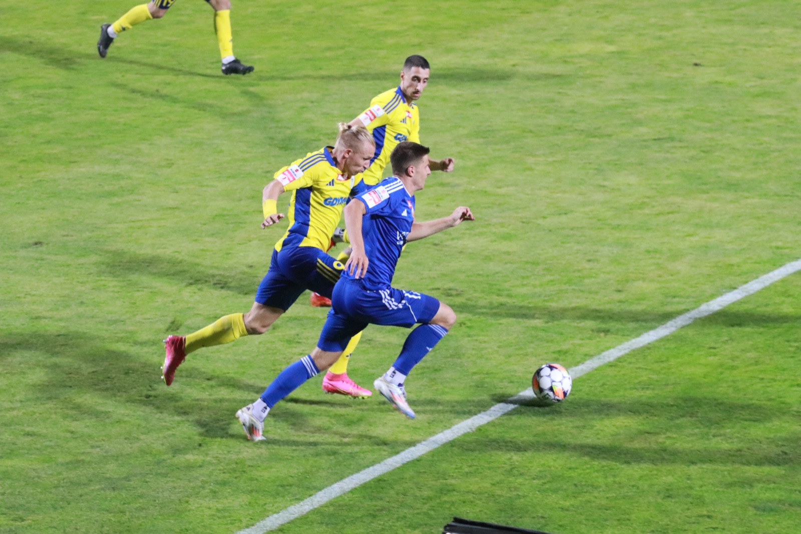Legniczanie przegrali na własnym boisku z Arką Gdynia