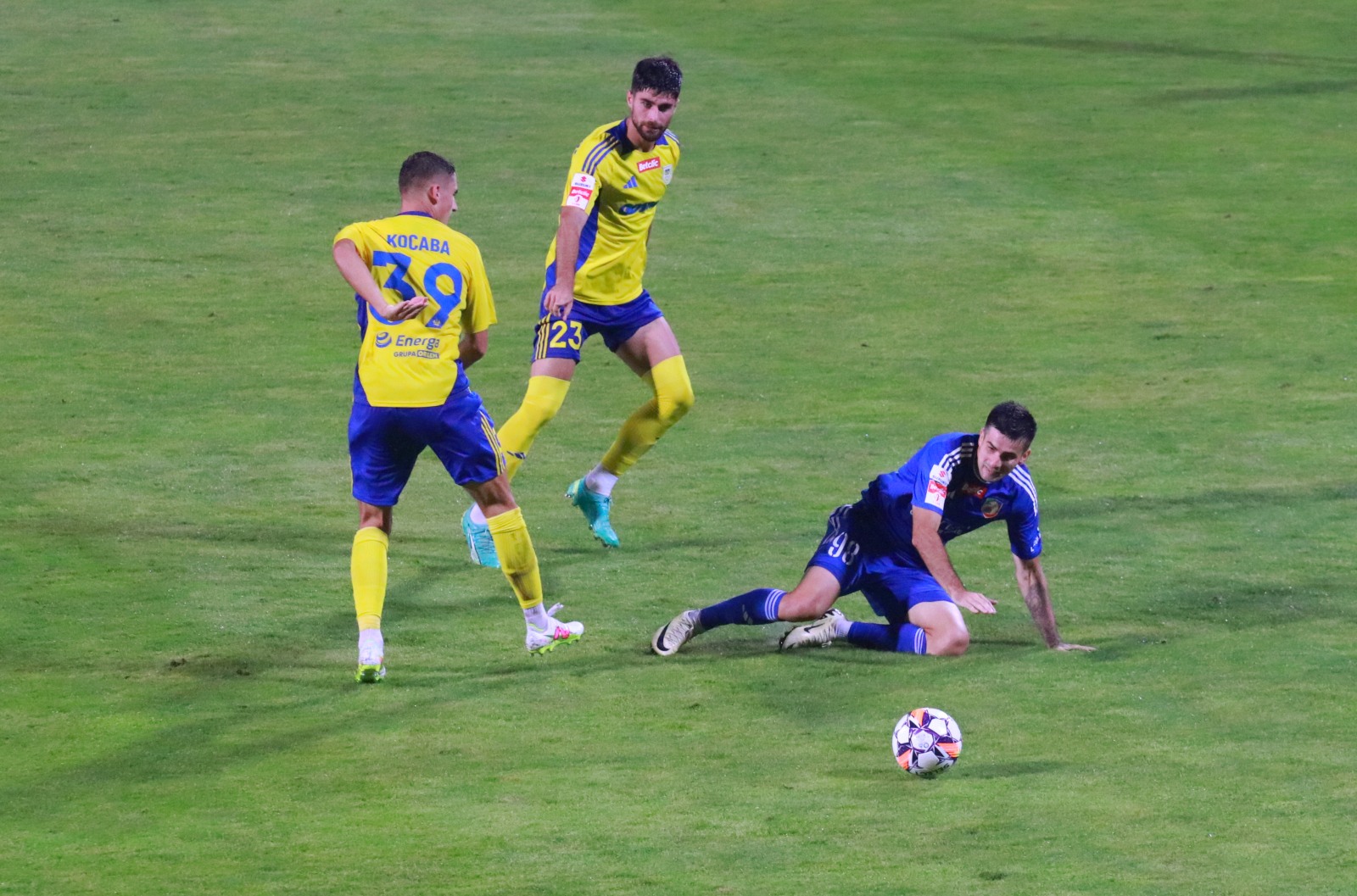 Legniczanie przegrali na własnym boisku z Arką Gdynia
