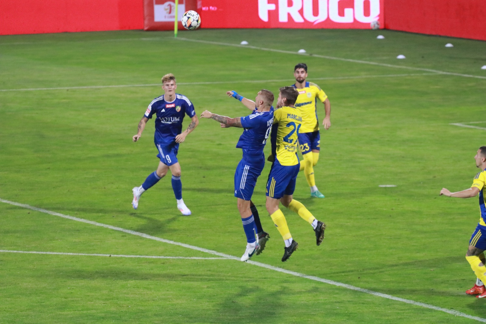Legniczanie przegrali na własnym boisku z Arką Gdynia