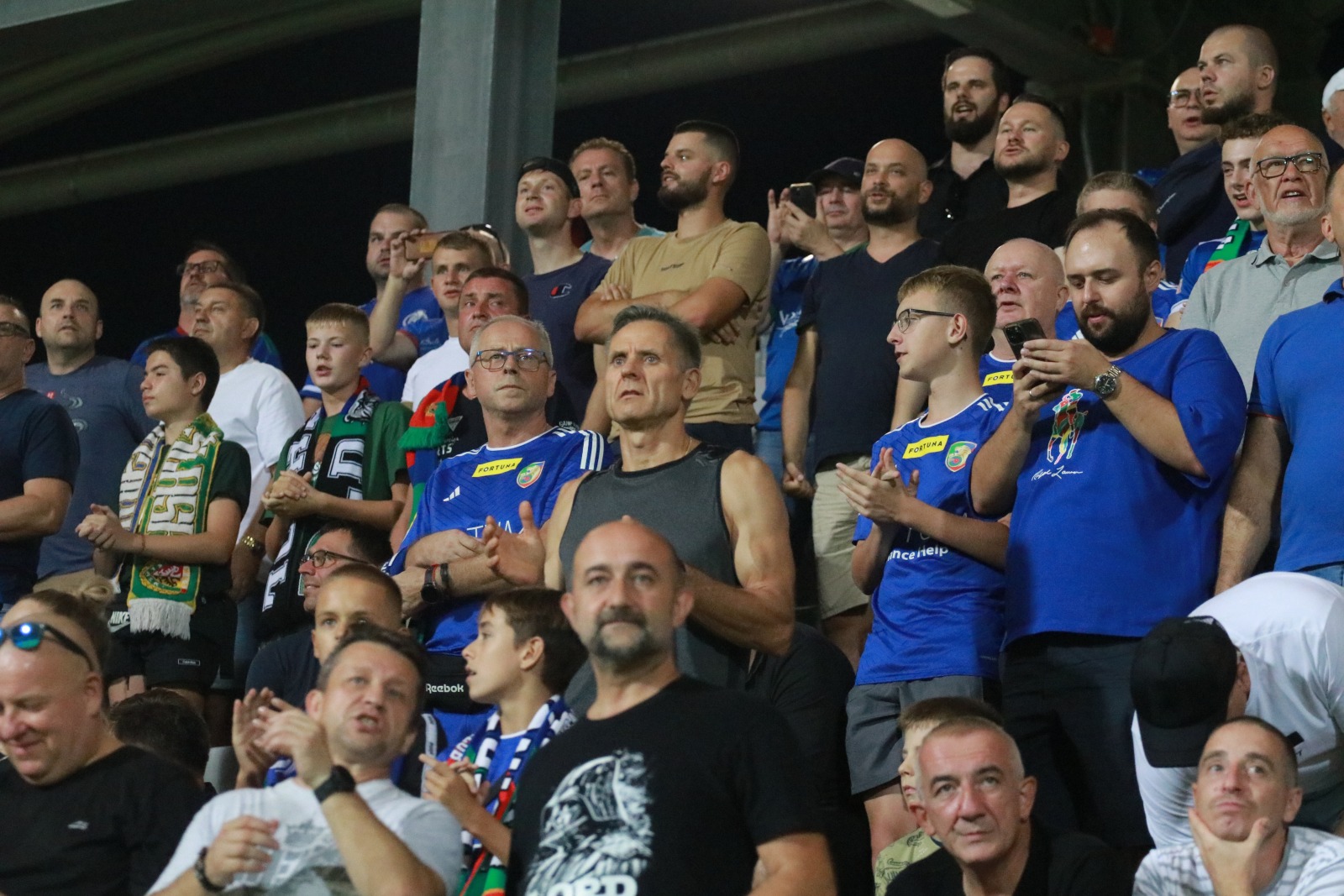 Blisko pięć tysięcy kibiców dopingowało piłkarzy Miedzi