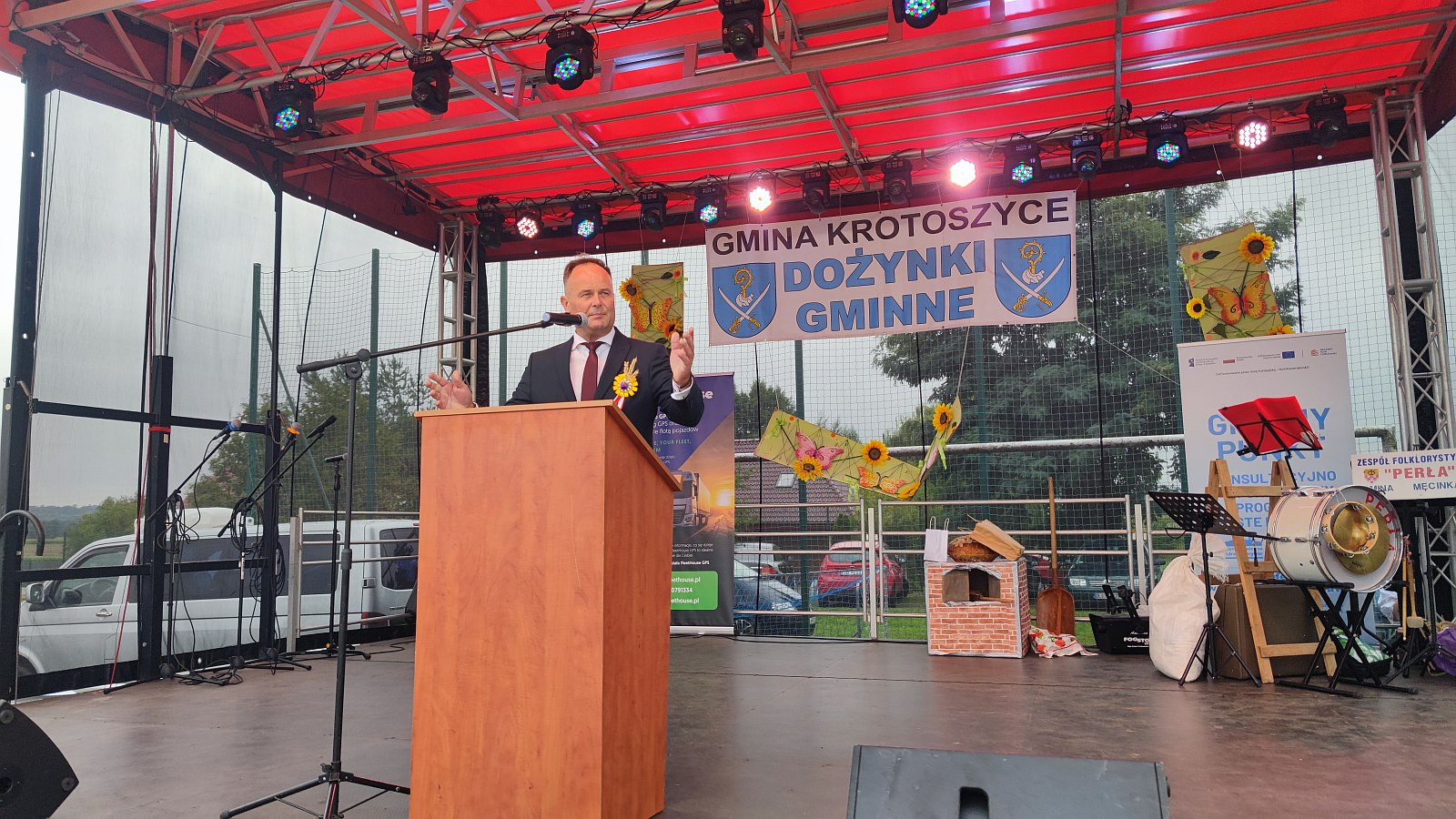 Otwarcie dożynek w Krotoszycach: prezentacja wieńców