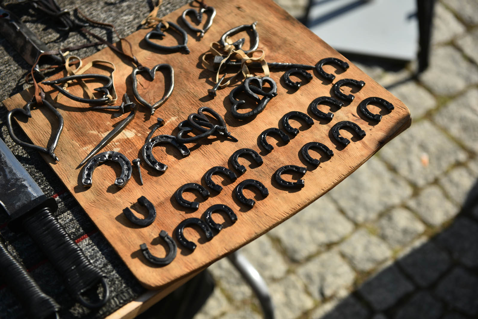 Kowale w drugim dniu turnieju wykuwali piękne kwiaty