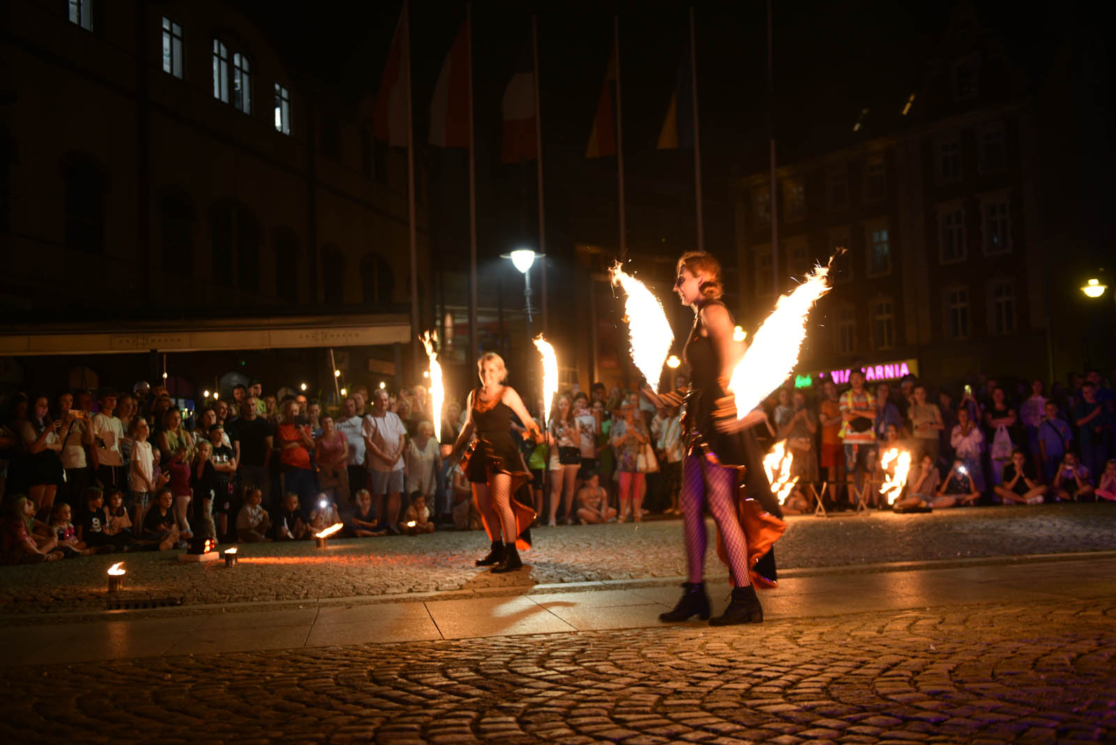 Teatr Ognia Azislight oczarował widzów spektakularnym pokazem