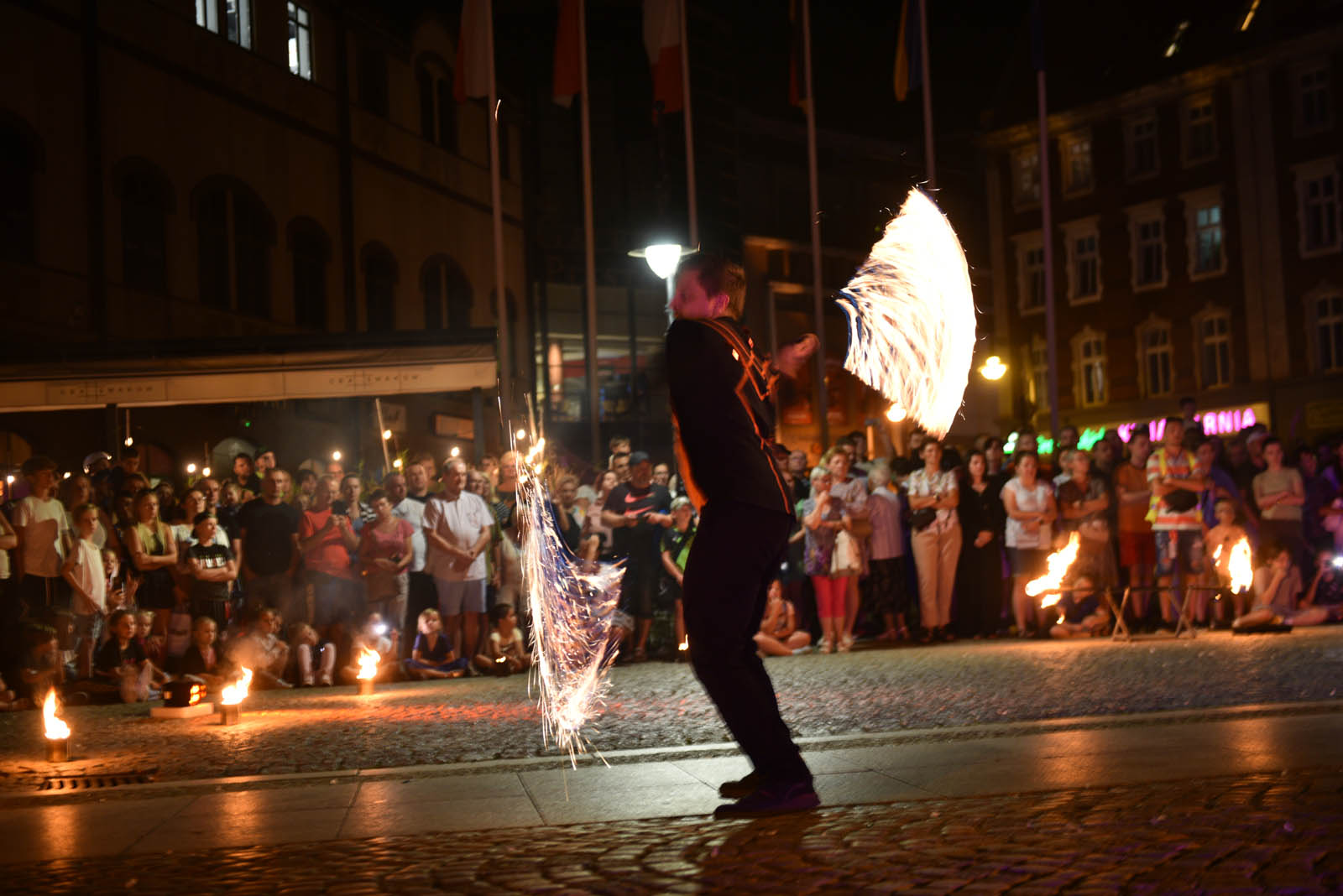 Teatr Ognia Azislight oczarował widzów spektakularnym pokazem