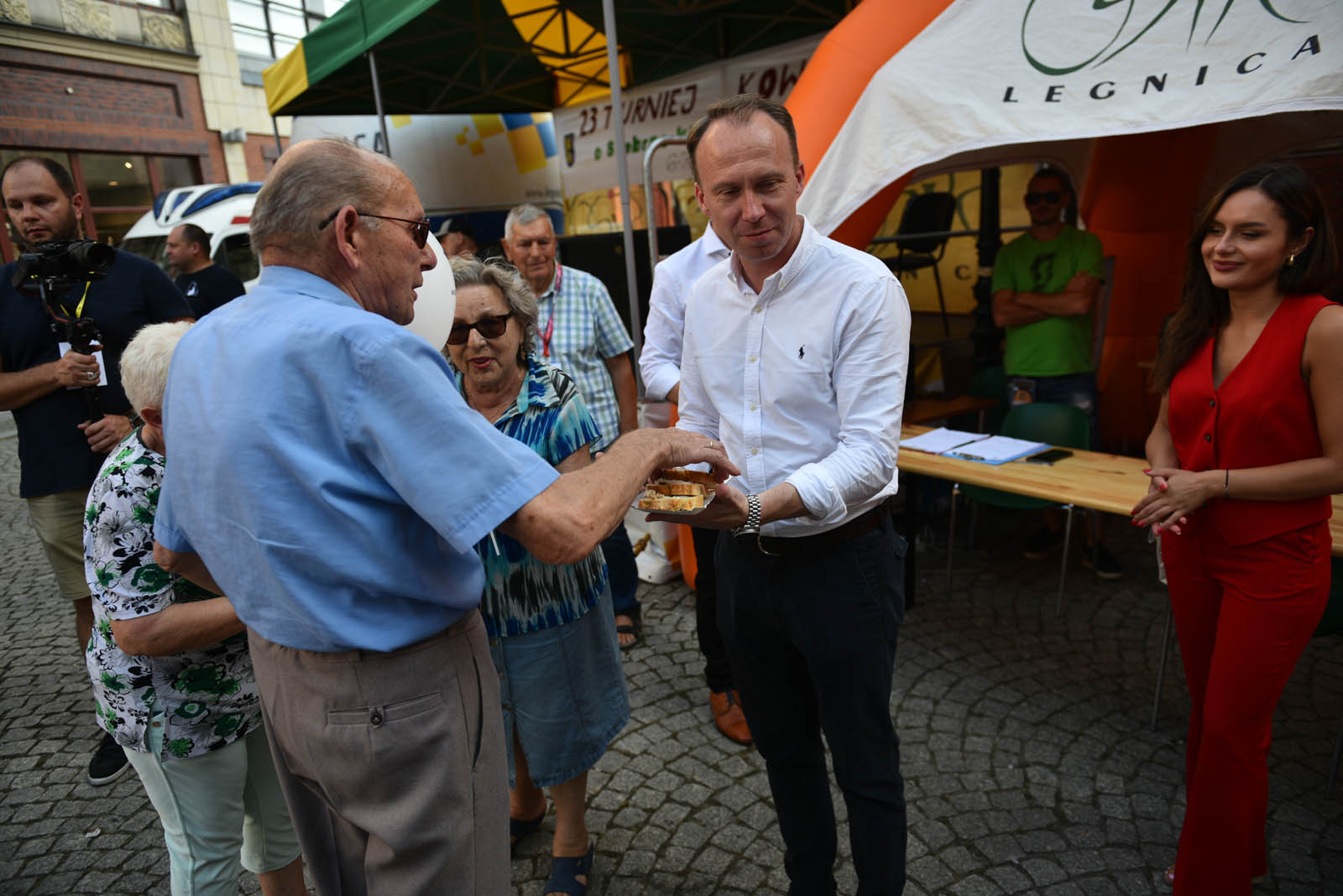 Kowale w drugim dniu turnieju wykuwali piękne kwiaty