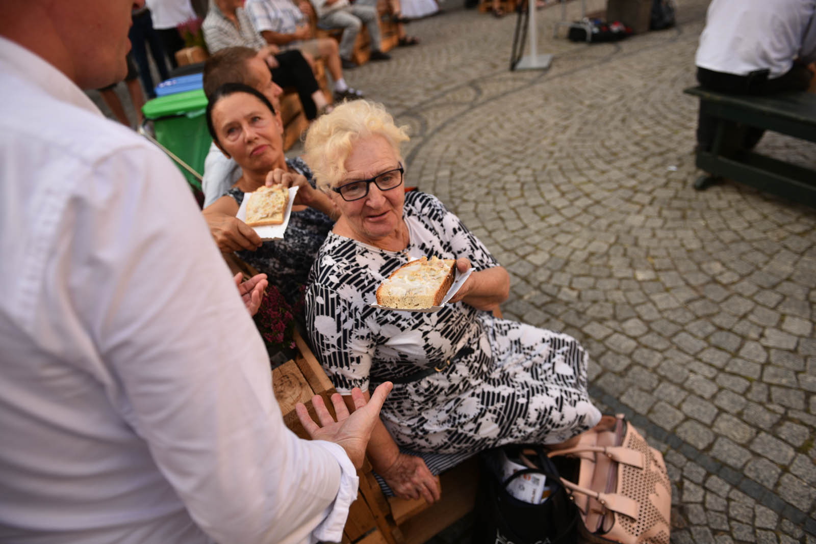 Kowale w drugim dniu turnieju wykuwali piękne kwiaty