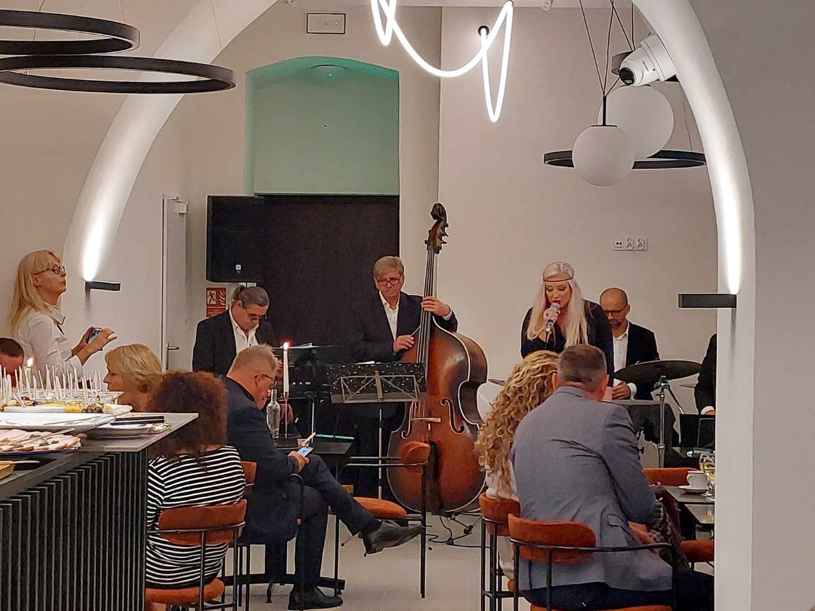 Wpadnij do „Kleksa” w Zamku Piastowskim, tam już gra muzyka